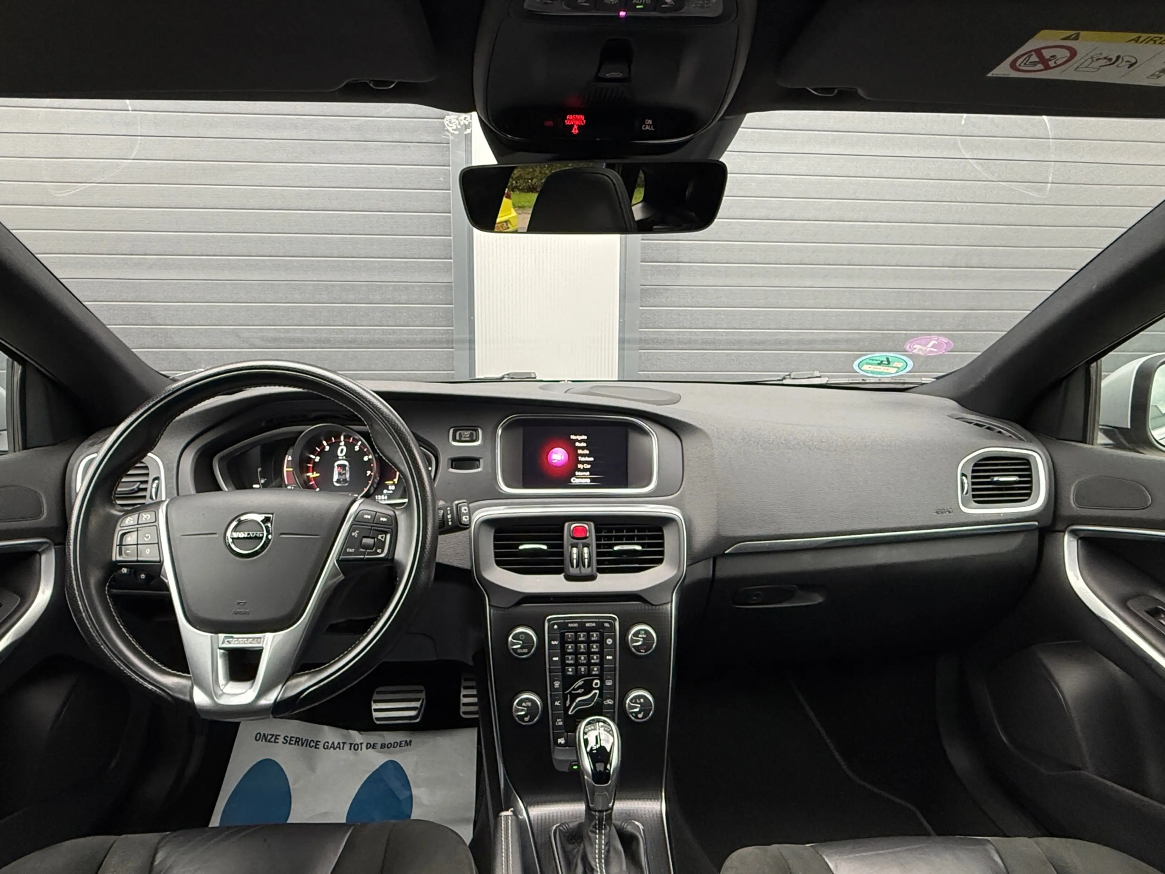 Volvo V40 1.5 T3 Polar+ Sport / AUTOMAAT / NAP / TREKHAAK / — photo 15