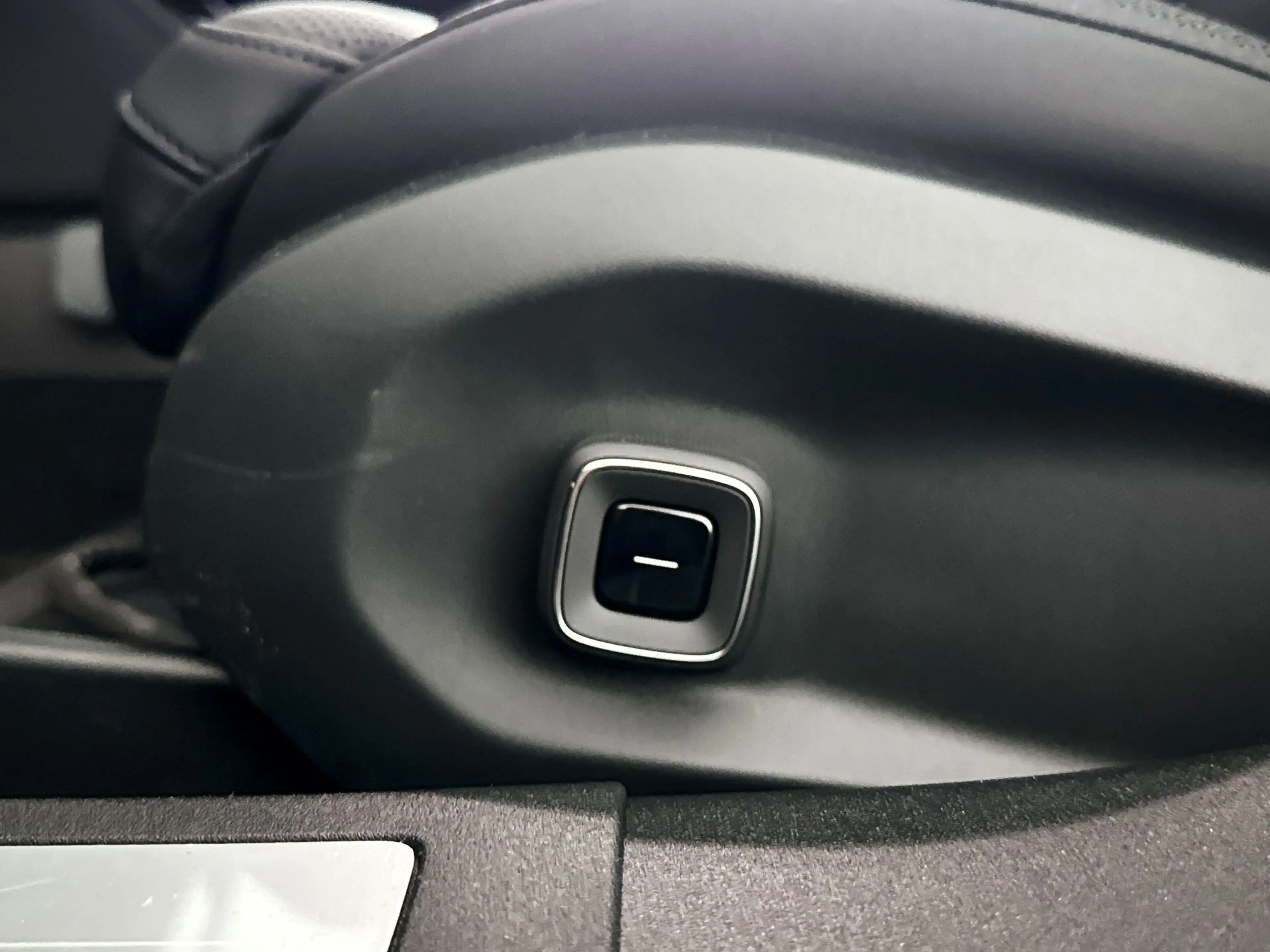 Volvo ES90 Single Motor Extended Range Ultra 92 kWh | Panoram — photo 7