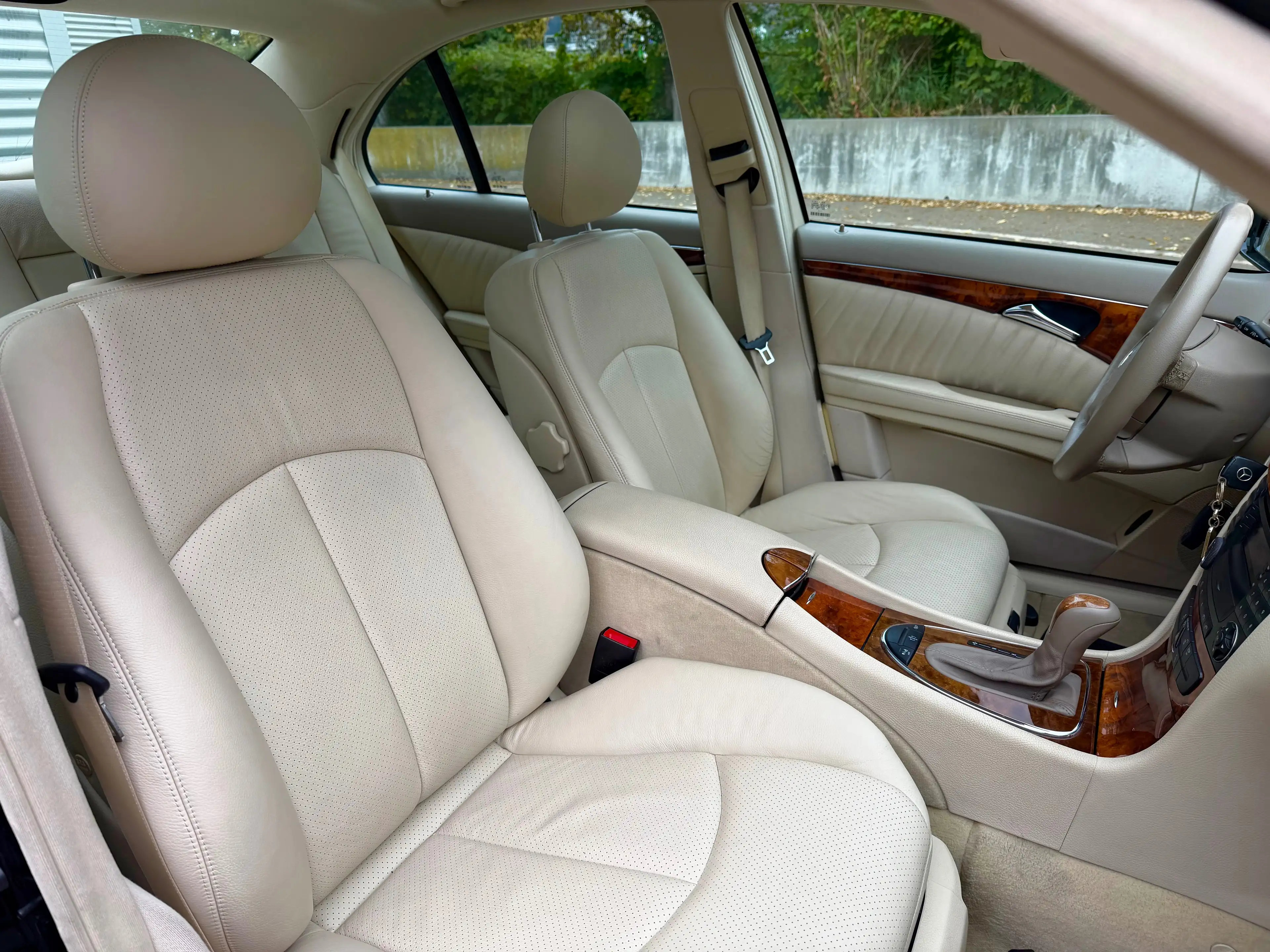Mercedes-Benz E 220 E 220 CDI Elegance — photo 14