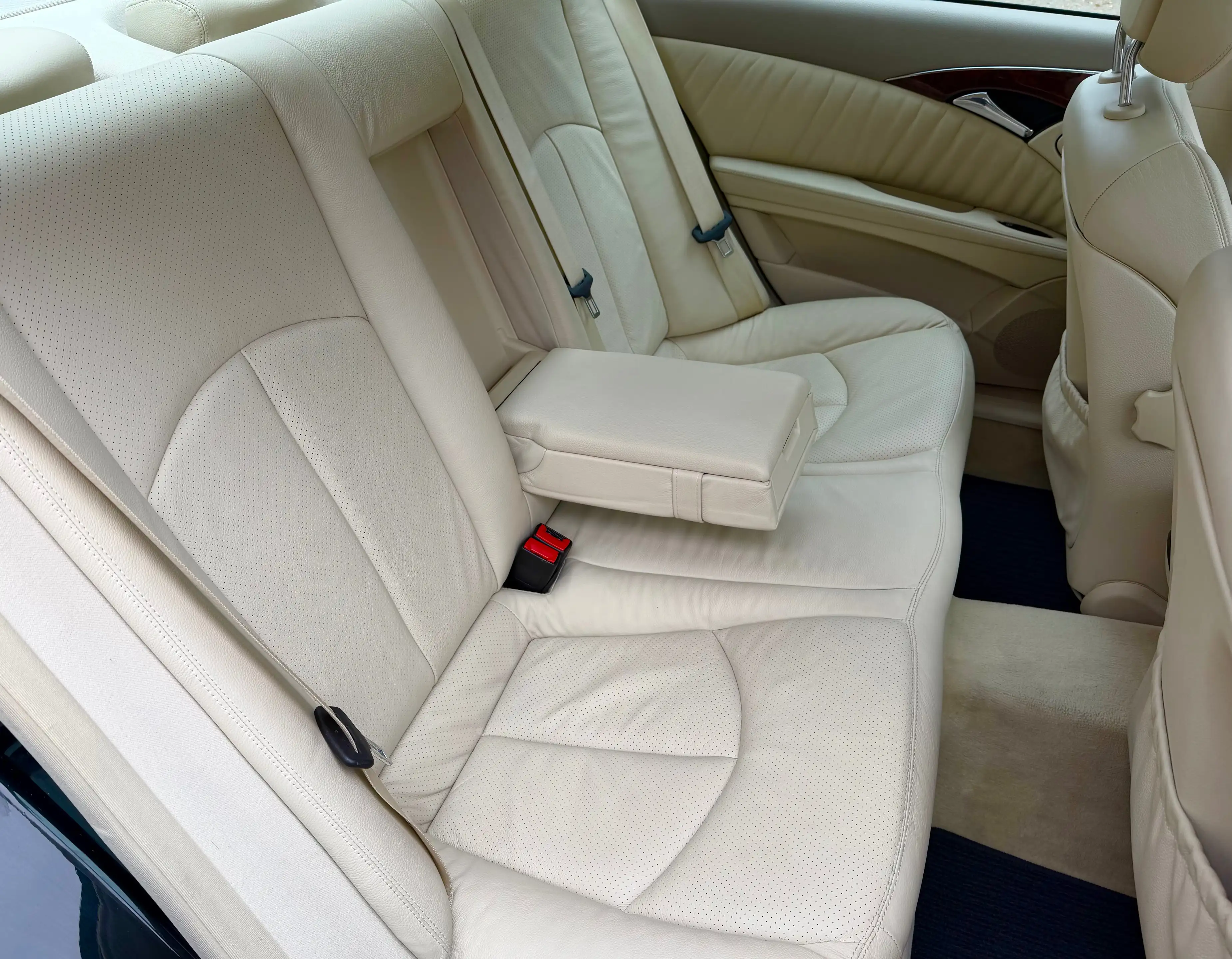 Mercedes-Benz E 220 E 220 CDI Elegance — photo 15