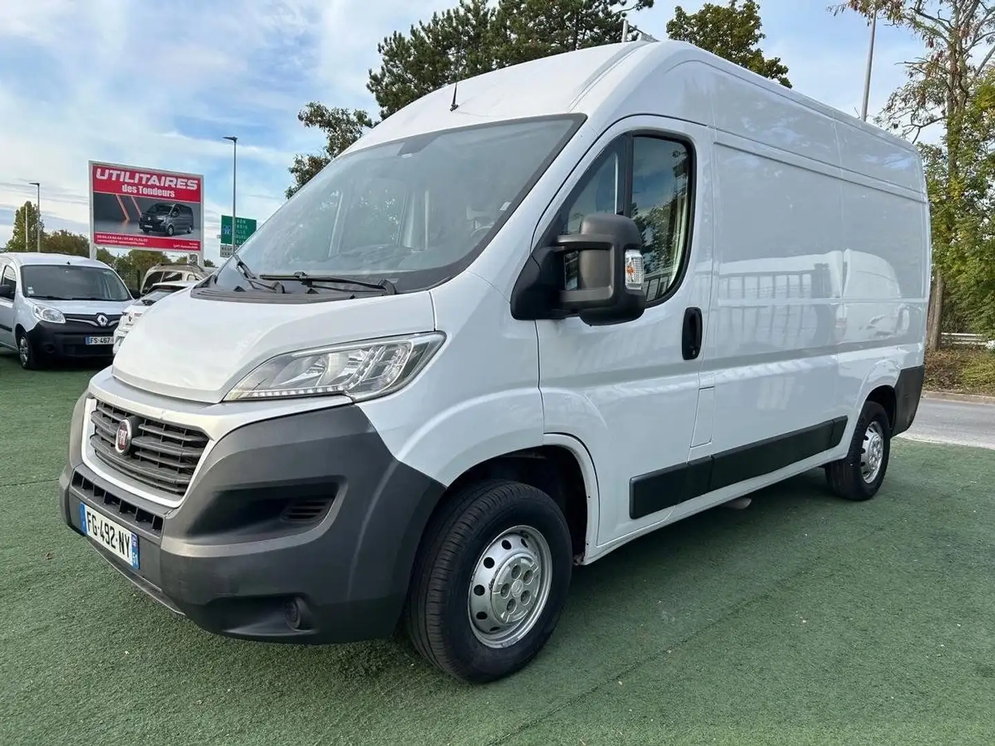 Fiat Ducato L2H2 (9.990 HT) 2.3 HDi 130ch 3T3 Blanc - 1
