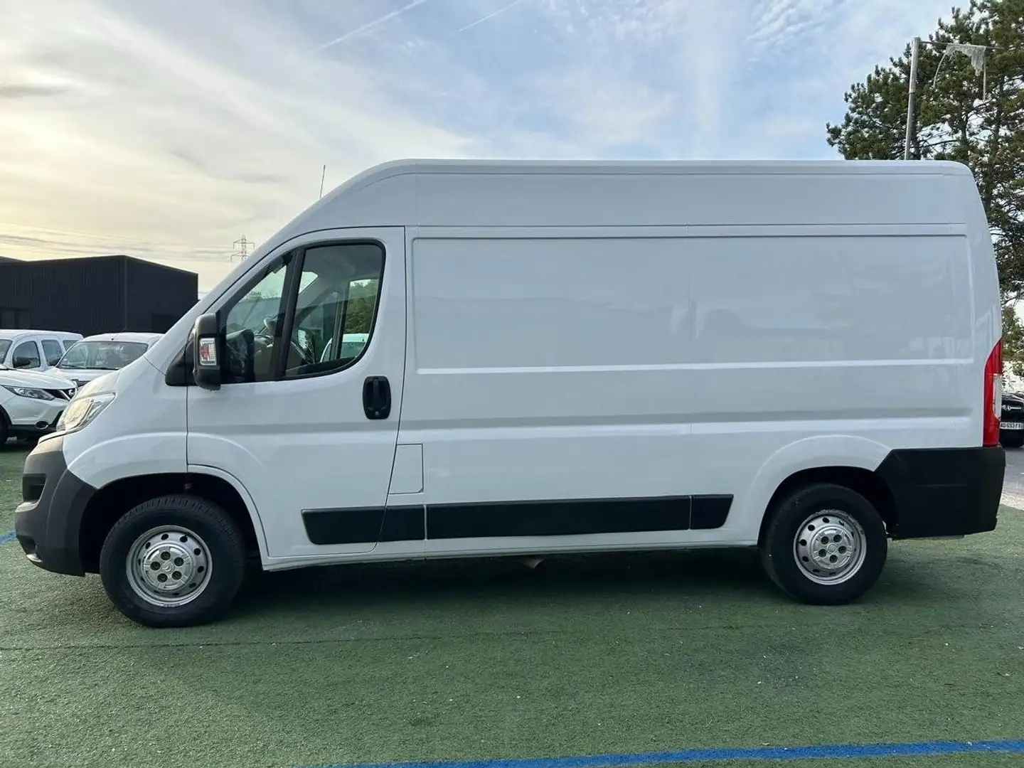 Fiat Ducato L2H2 (9.990 HT) 2.3 HDi 130ch 3T3 Blanc - 2