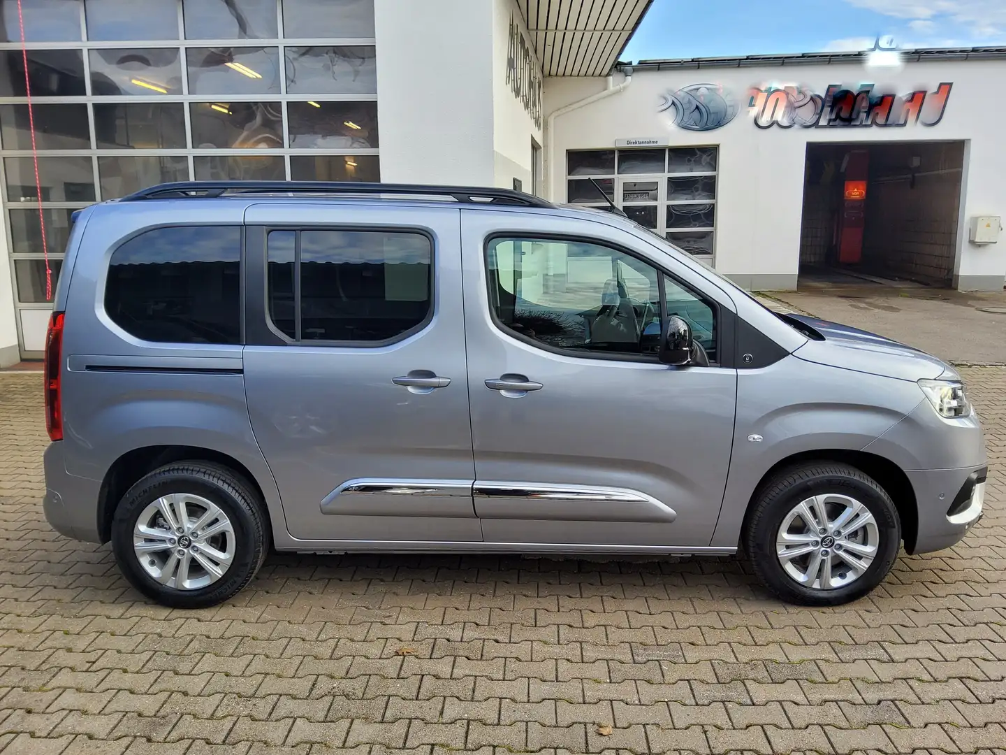 Toyota Proace City Proace City Verso 5-Verso 1.2 Turbo L1 Team Argento - 2
