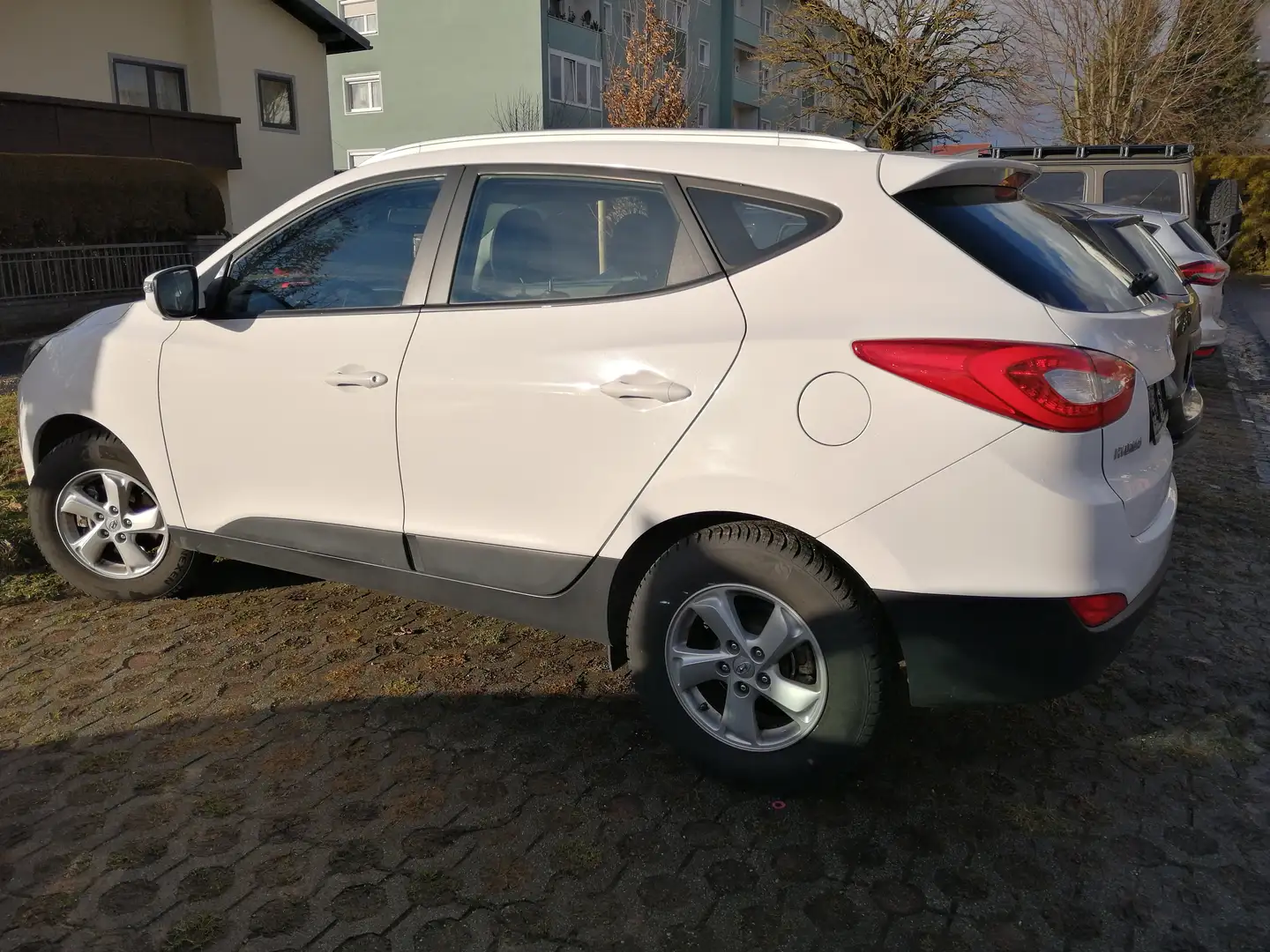 Hyundai iX35 iX35 2,0 CRDi Economy Weiß - 2