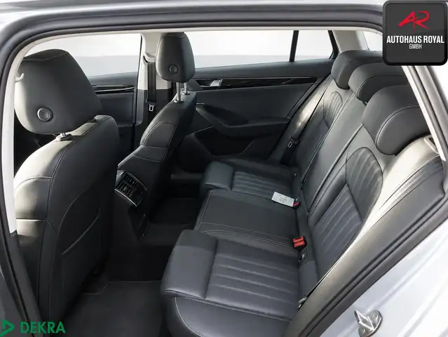 Skoda Superb view 3