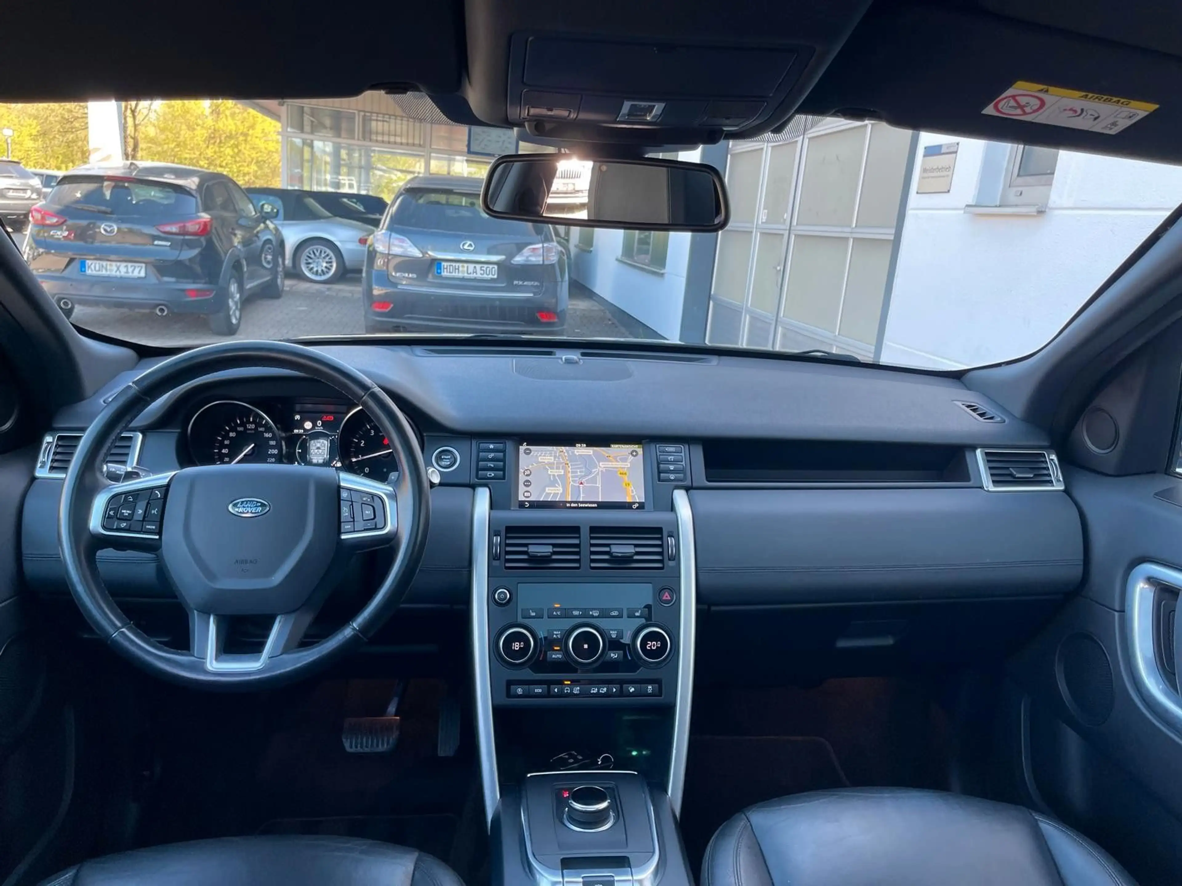 Land Rover Discovery Sport SE AWD/AHK/2.HD/PANO/SHZ/NAVI/.. — photo 7