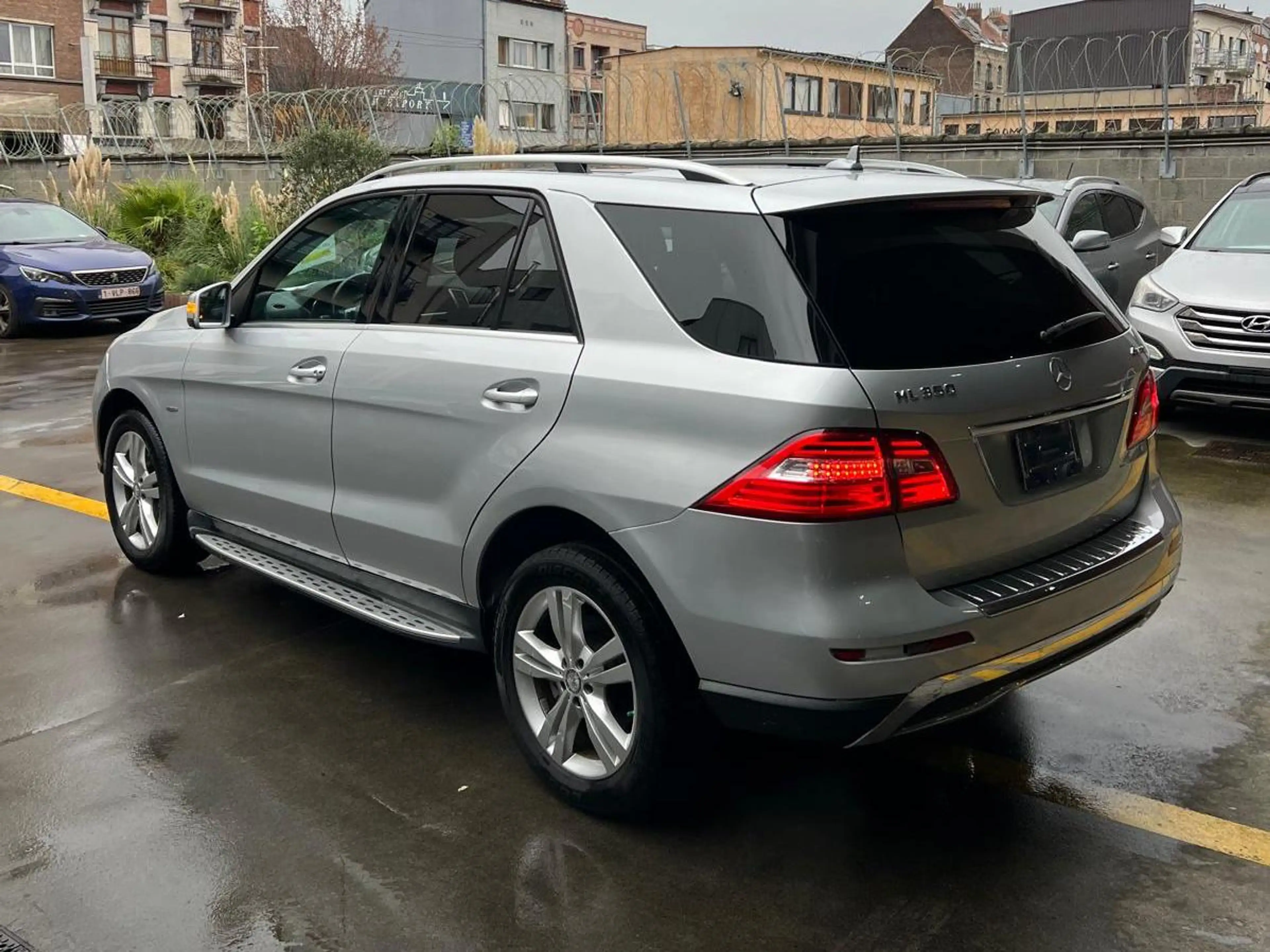 Mercedes-Benz ML 350 FULLY LOADED-4MATIC-ONLY FOR EXPORT OUT OF EUROPE — photo 3
