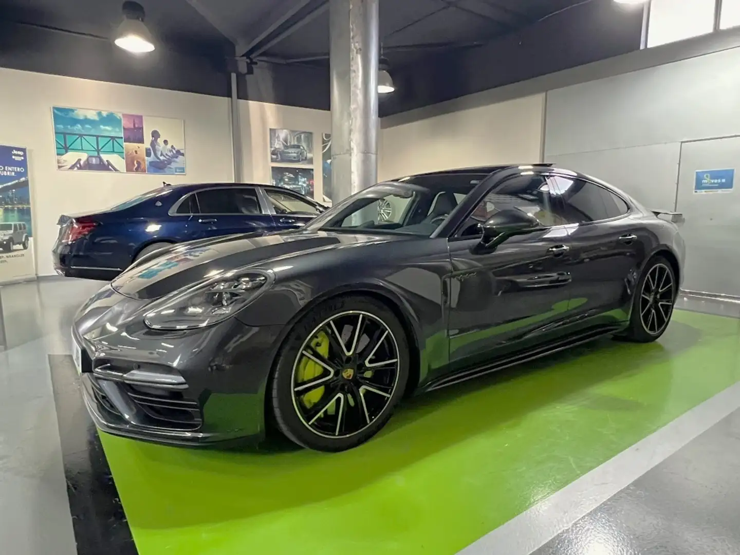 Porsche Panamera Turbo S e-Hybrid Executive Gris - 2