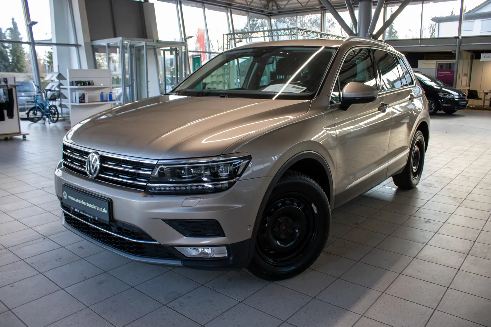 Volkswagen Tiguan 2.0 TSI BMT Highline 4Motion - 1