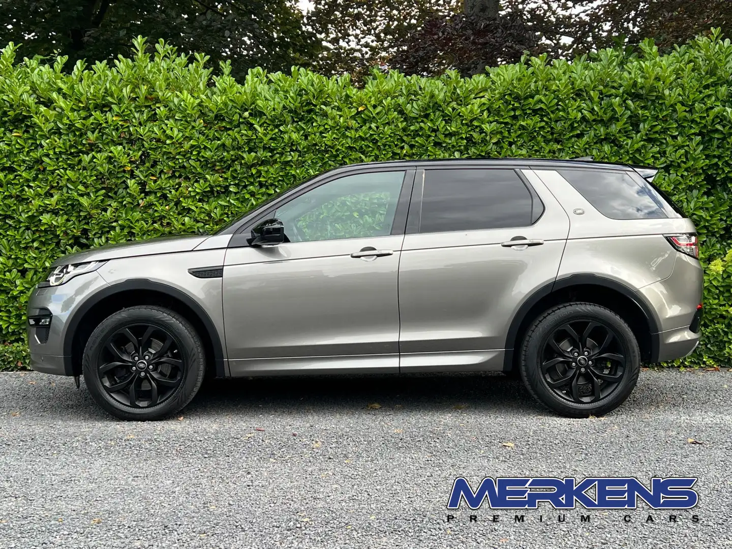 Land Rover Discovery Sport 2.0 Si4 4WD HSE Urban series Luxury Grijs - 2