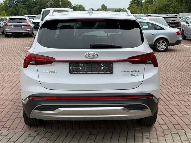 Hyundai Santa FE view 5