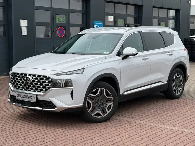 2022 Hyundai Santa FE in White for sale