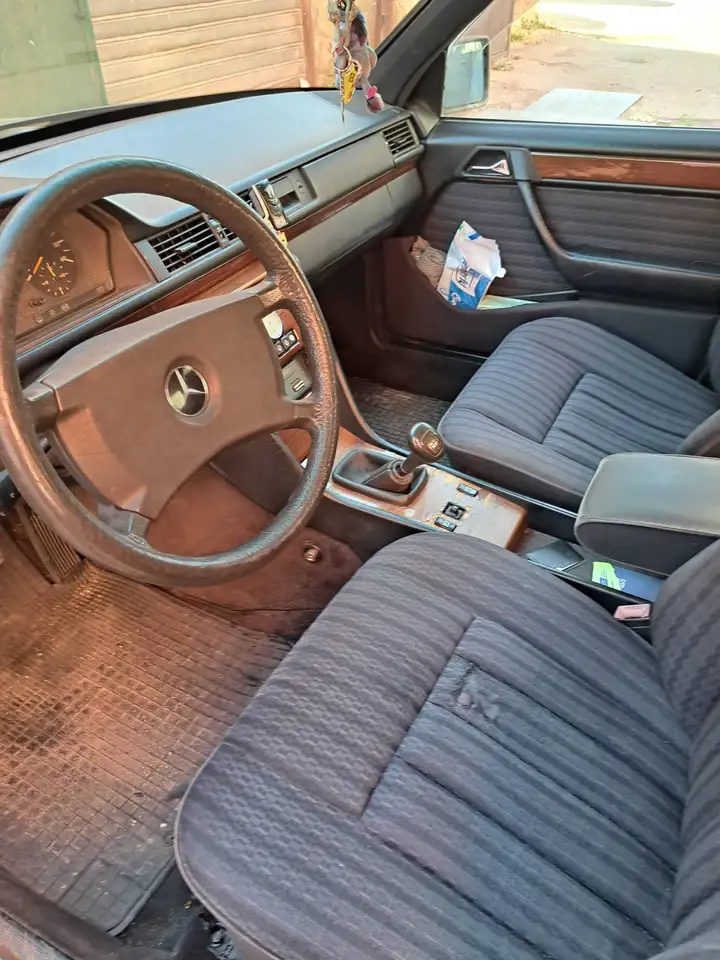 Mercedes-Benz E 250 E (124) 250 d, foto 9