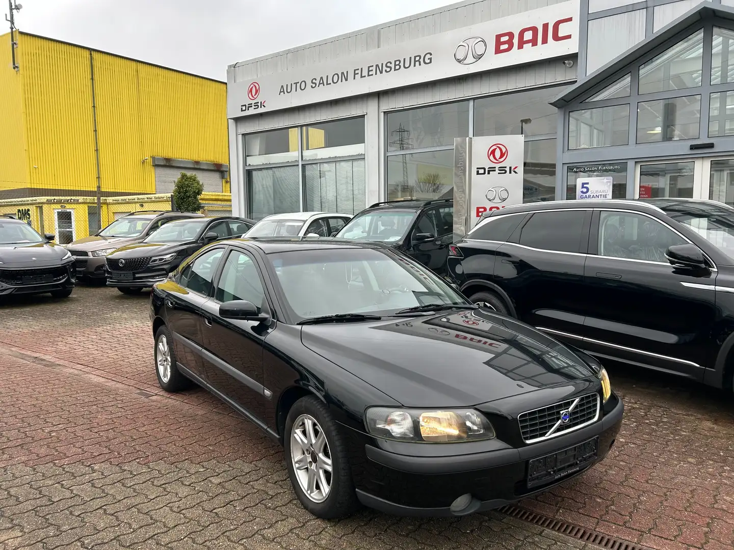 Volvo S60 S60 2.4*AHK*Sitzheizung*Klima*TÜV 07/2027 Noir - 1