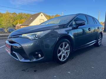Avensis SW 1.6 D-4D**TOIT PANO**CAMERA**GPS**FULL LED!!