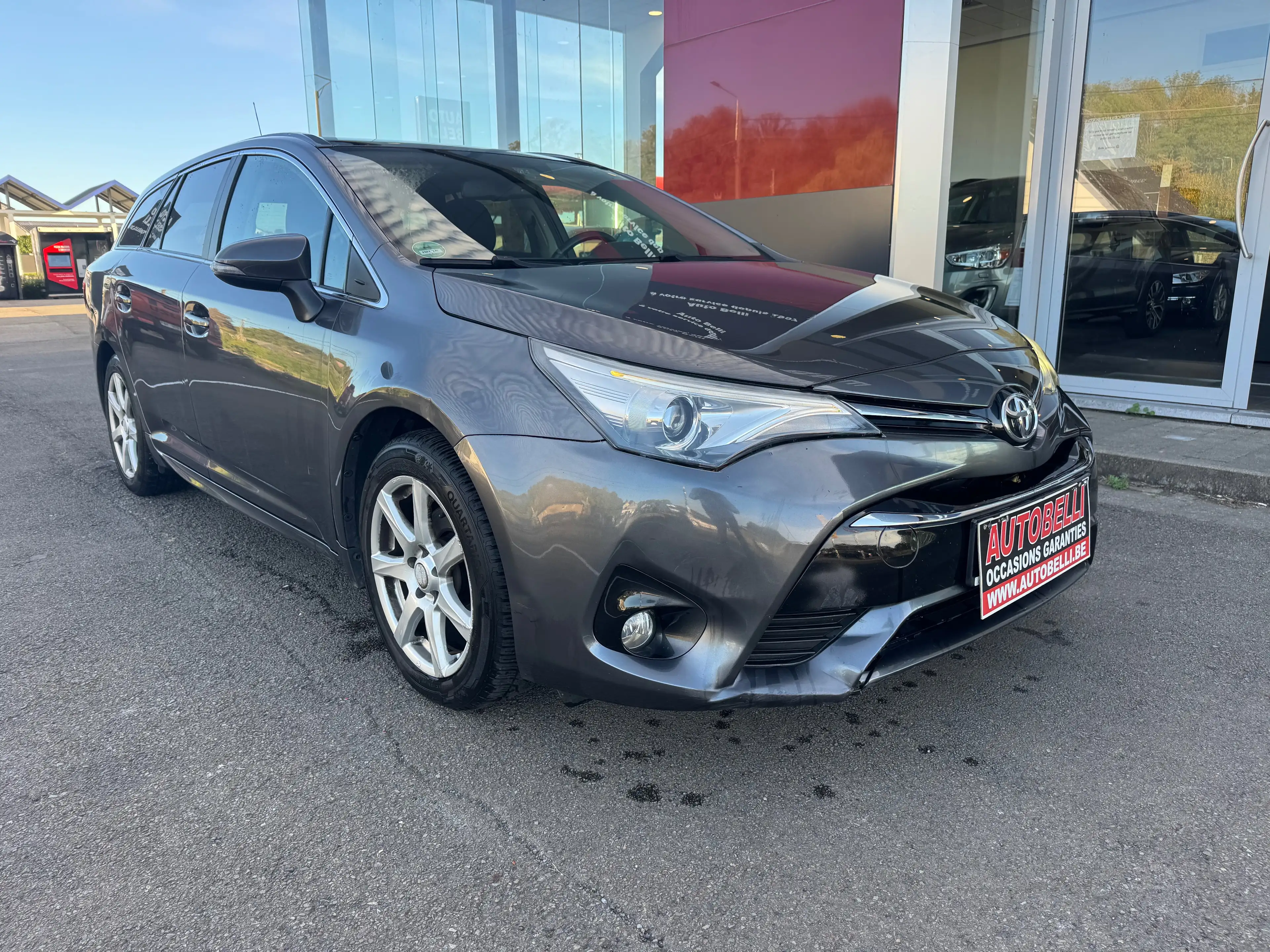 Toyota Avensis Avensis SW 1.6 D-4D**TOIT PANO**CAMERA**GPS**FULL LED!! — photo 3
