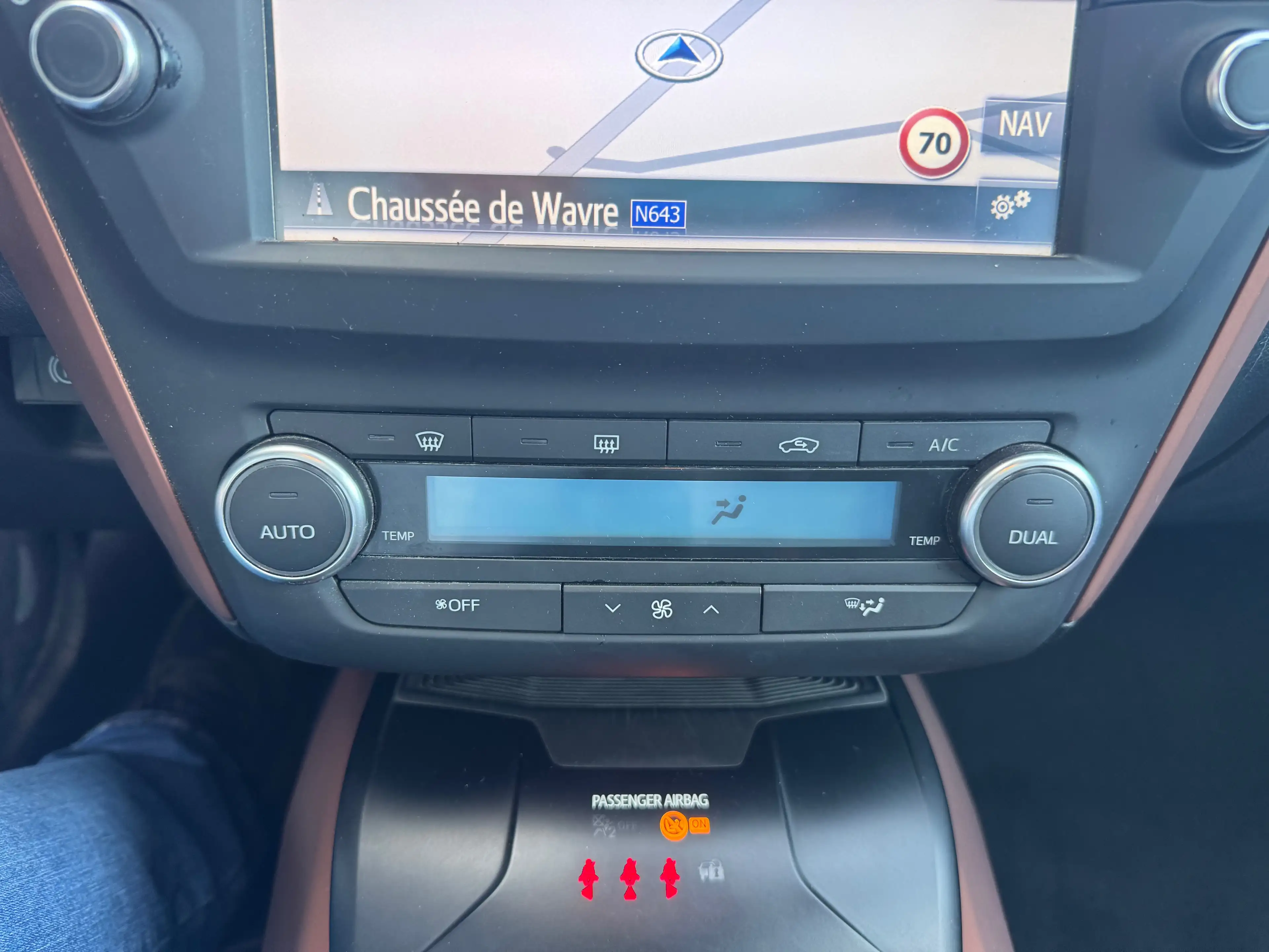 Toyota Avensis Avensis SW 1.6 D-4D**TOIT PANO**CAMERA**GPS**FULL LED!! — photo 14