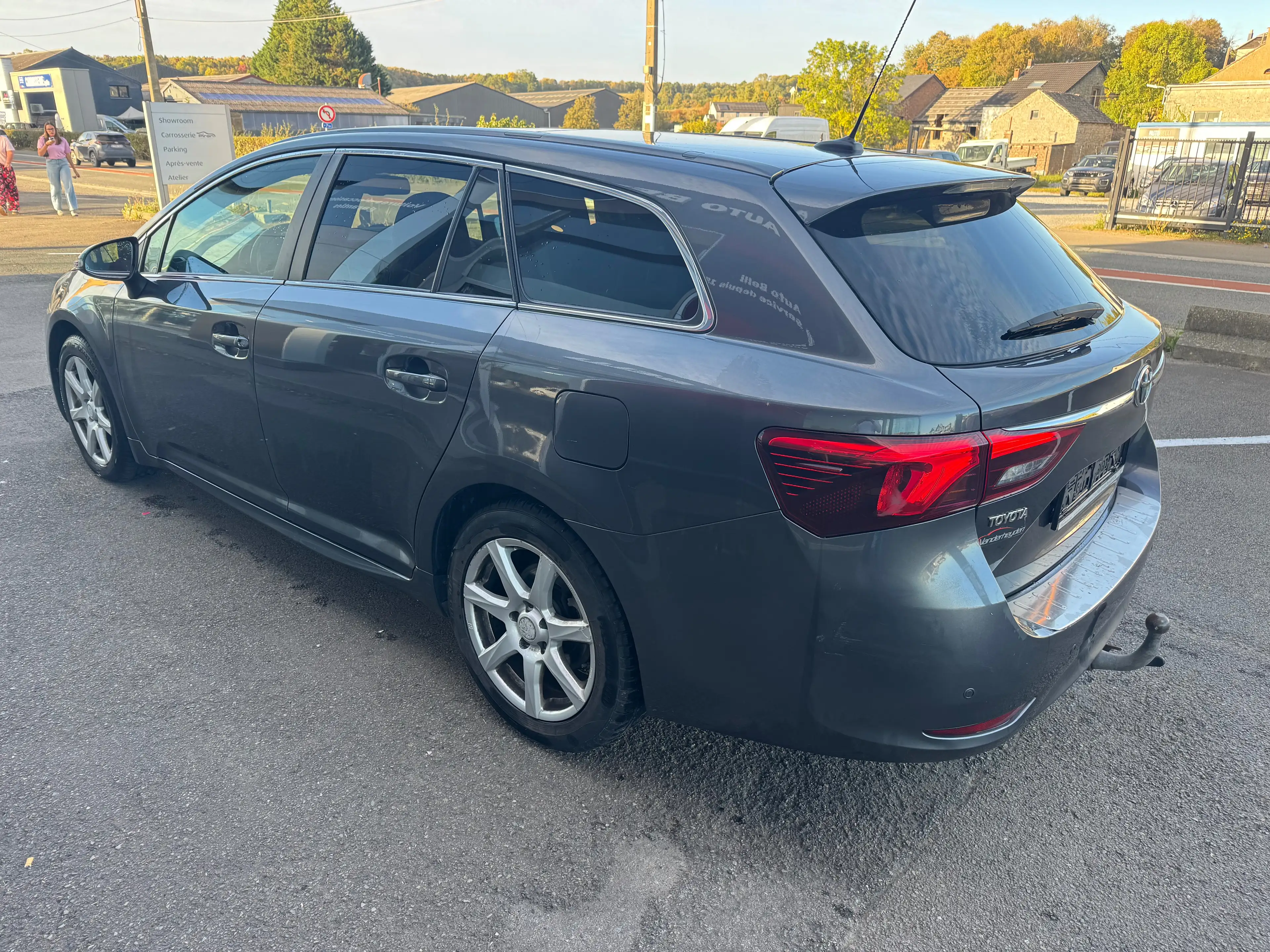 Toyota Avensis Avensis SW 1.6 D-4D**TOIT PANO**CAMERA**GPS**FULL LED!! — photo 6