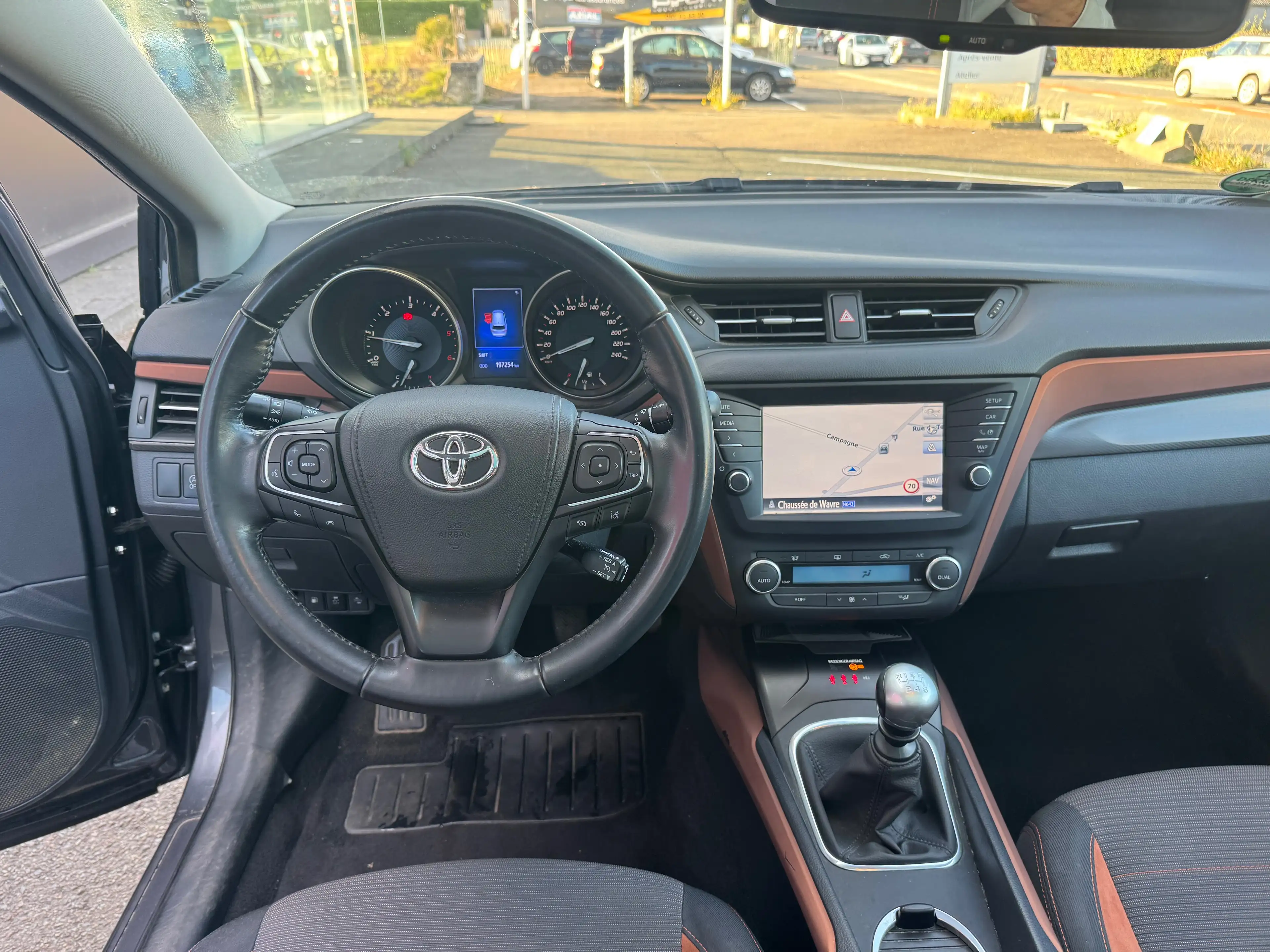 Toyota Avensis Avensis SW 1.6 D-4D**TOIT PANO**CAMERA**GPS**FULL LED!! — photo 9