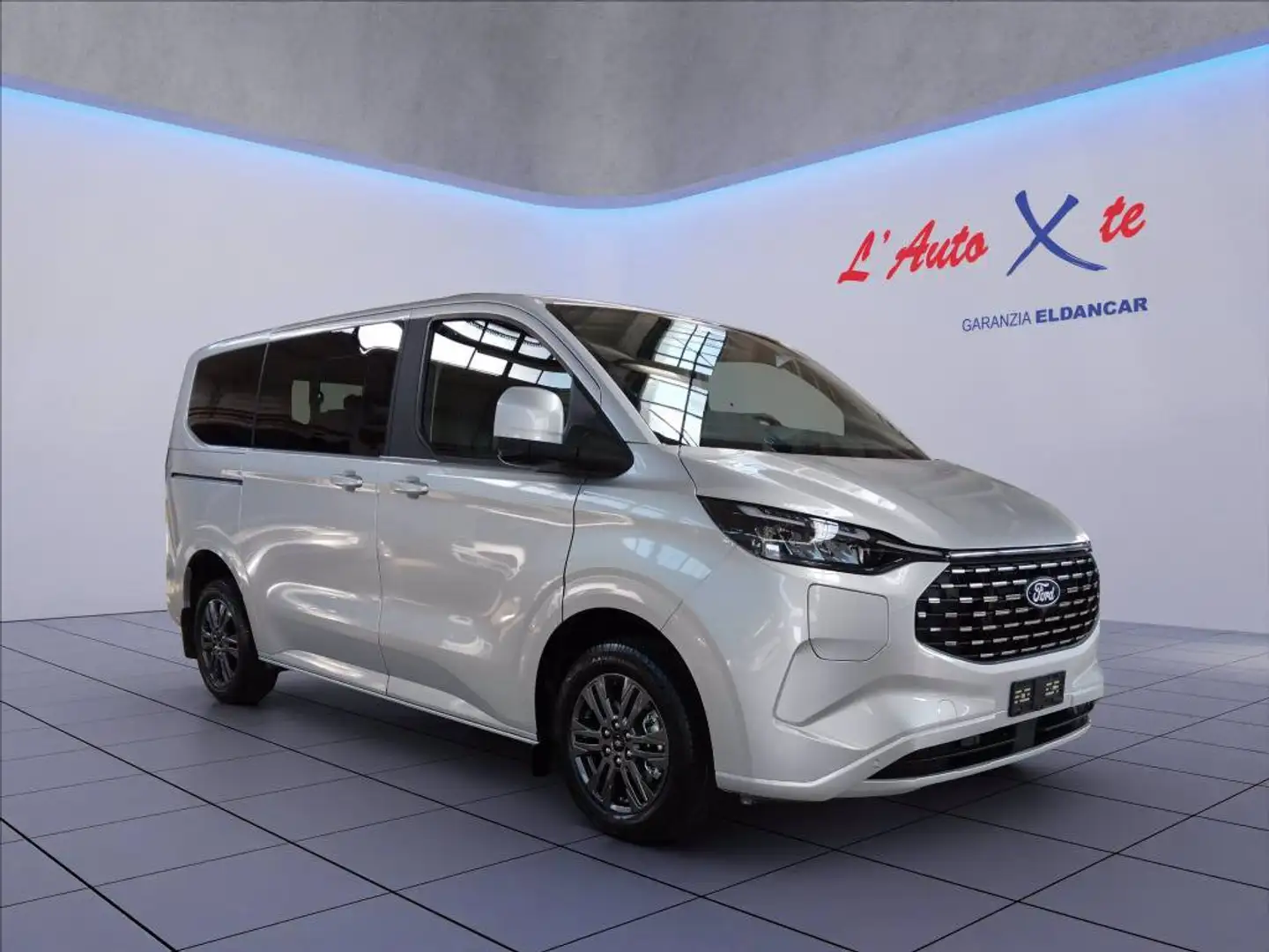 Ford Tourneo Custom V710 340 2.5 Duratec phev 233cv Titanium L1H1 Grigio - 1