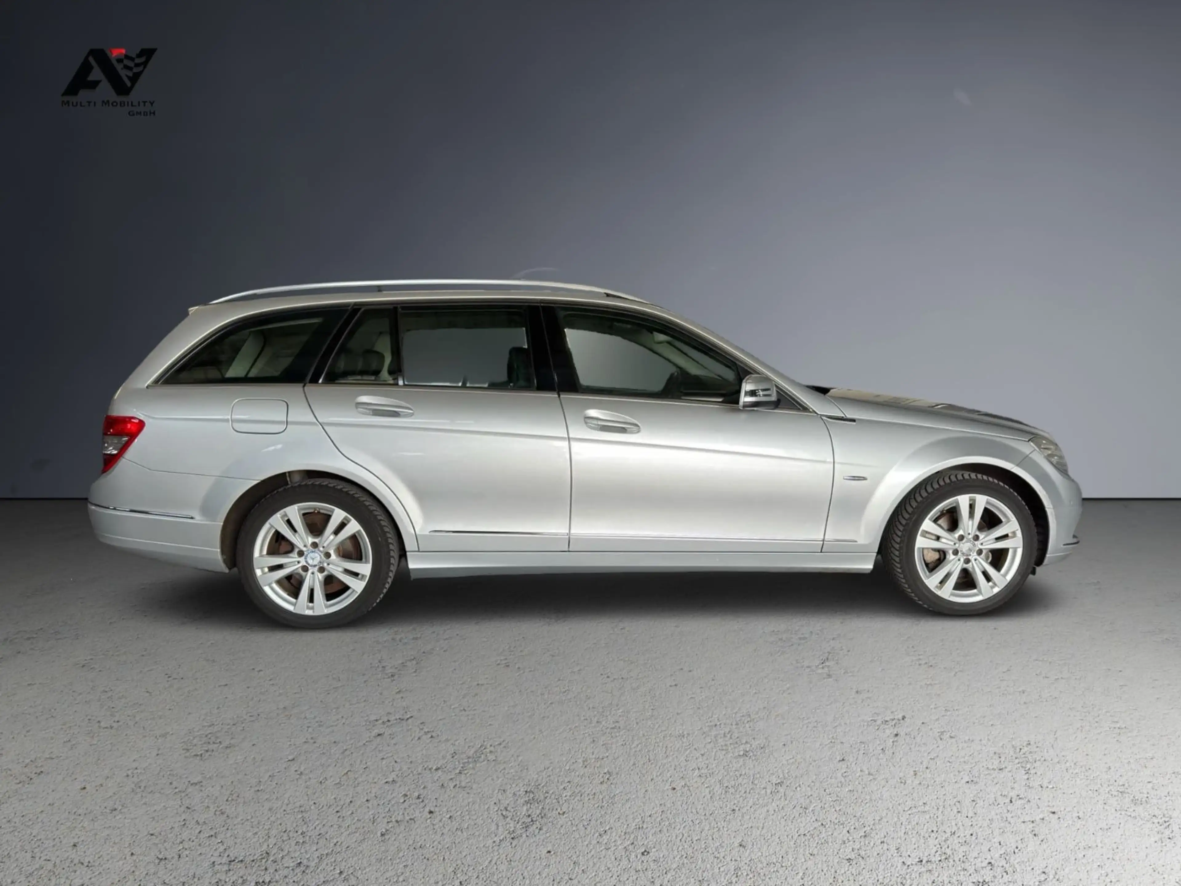 Mercedes-Benz C 180 T Aut Glasdach El.Sitze SHZ PDC SchHeft — photo 8
