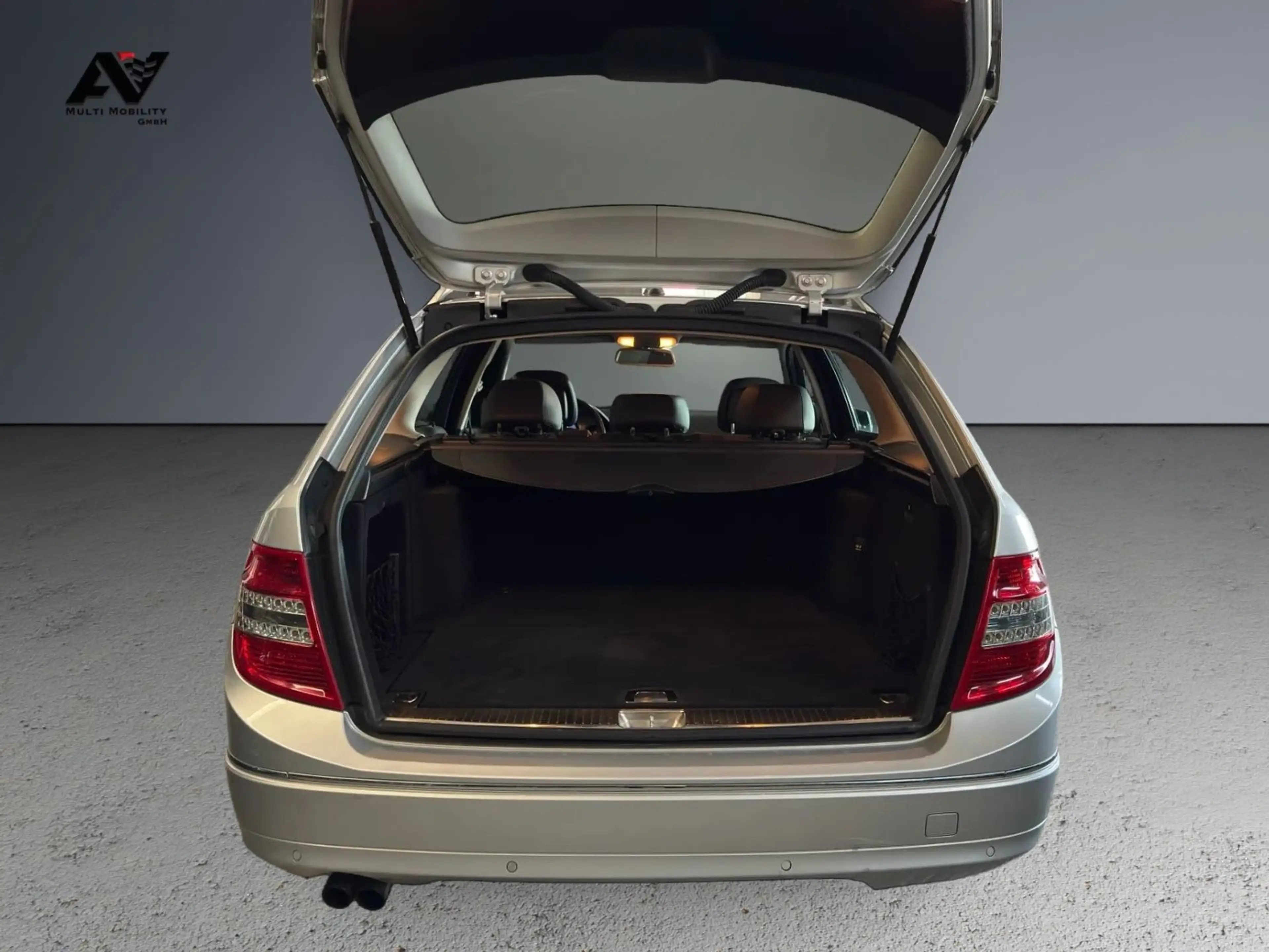 Mercedes-Benz C 180 T Aut Glasdach El.Sitze SHZ PDC SchHeft — photo 9