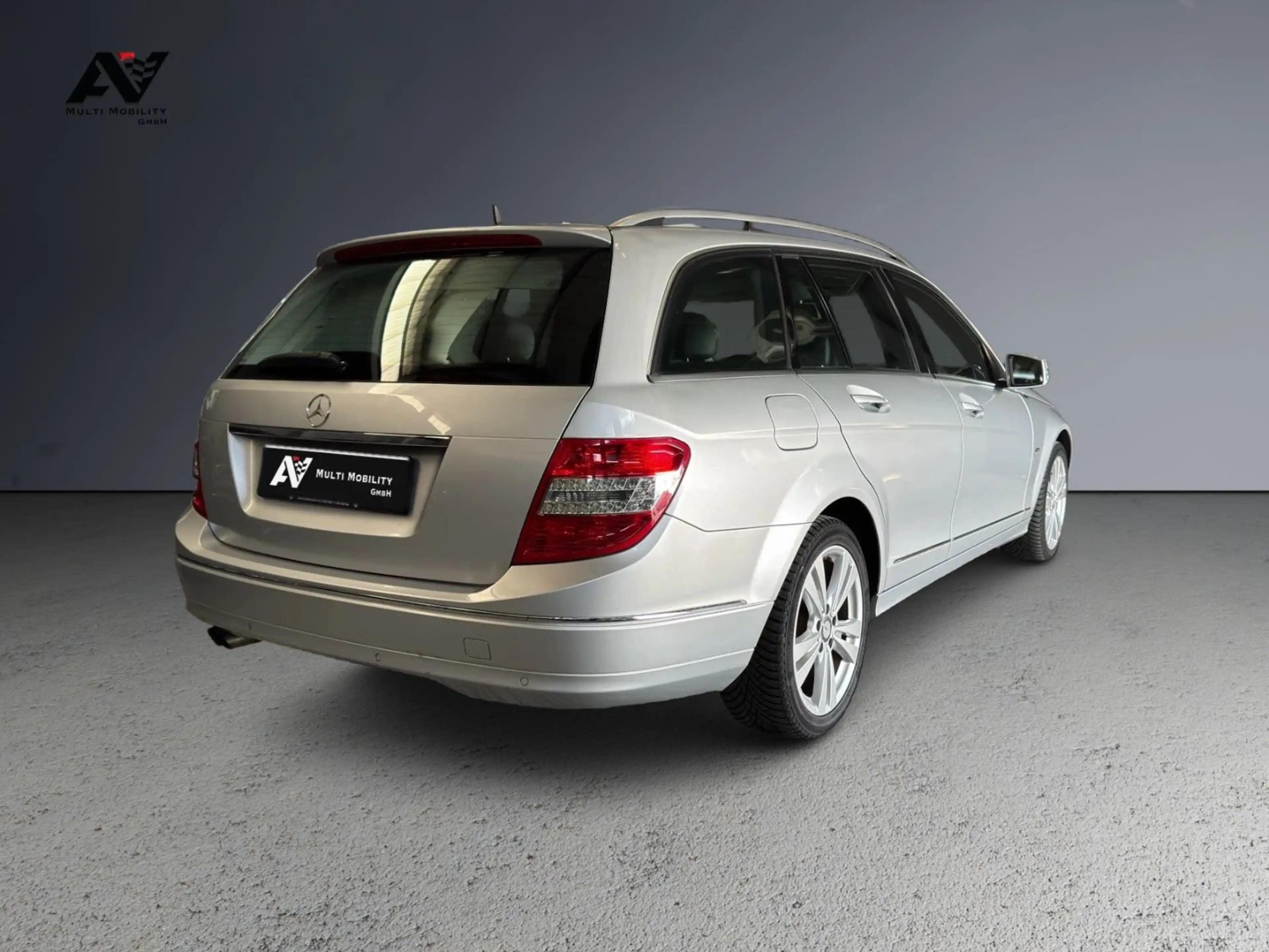 Mercedes-Benz C 180 T Aut Glasdach El.Sitze SHZ PDC SchHeft — photo 7