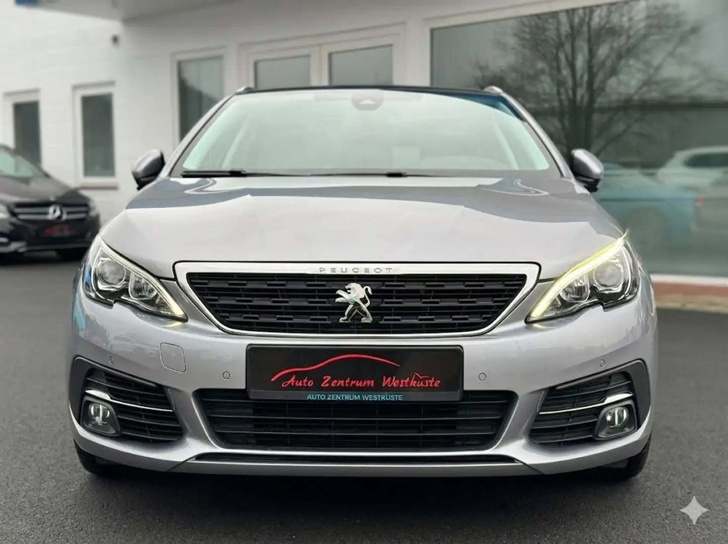 Peugeot 308 1.2 Active SW Navi PDC Tempomat AppConnect Szary - 2