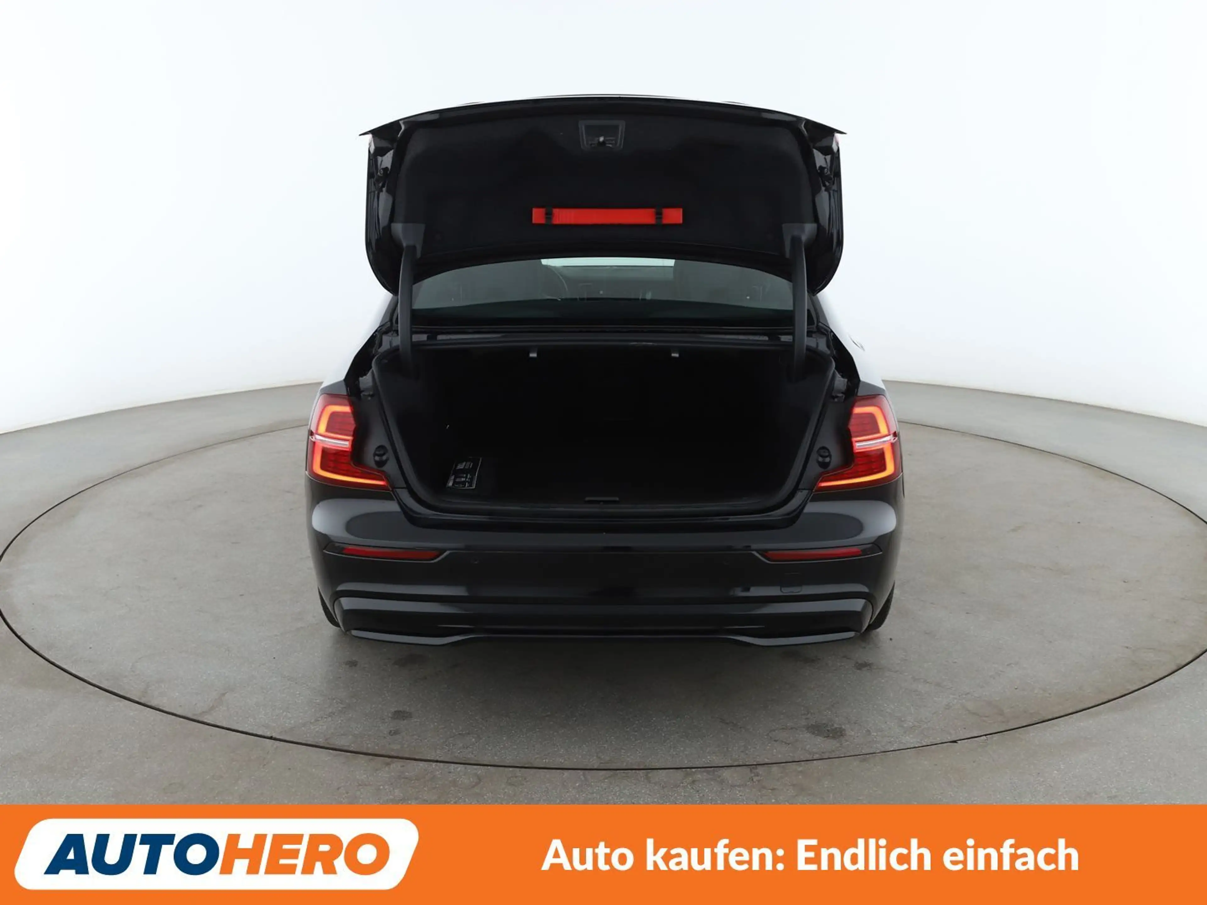 Volvo S60 2.0 B5 Mild-Hybrid Ultimate Dark AWD Aut*LED*TEMPO — photo 15