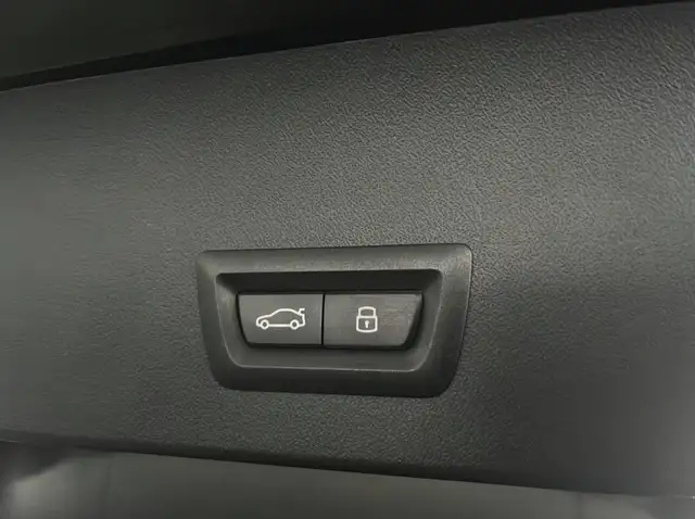 BMW X3 view 11