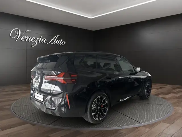 BMW X3 view 3