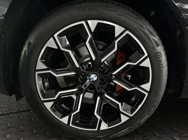 BMW X3 view 5
