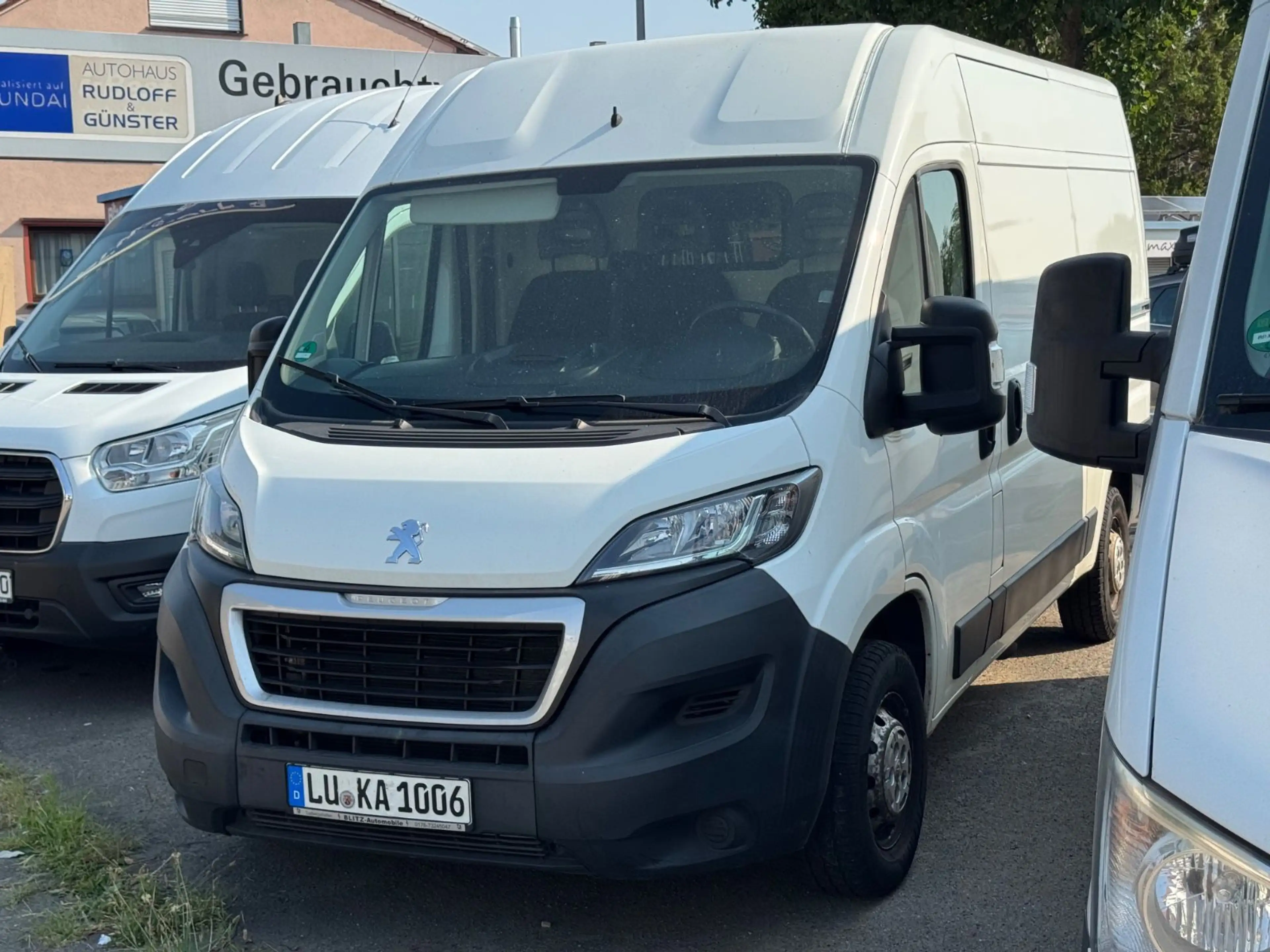 Peugeot Boxer Kasten Hochraum 333 L2H2 Premium BlueHDi 1