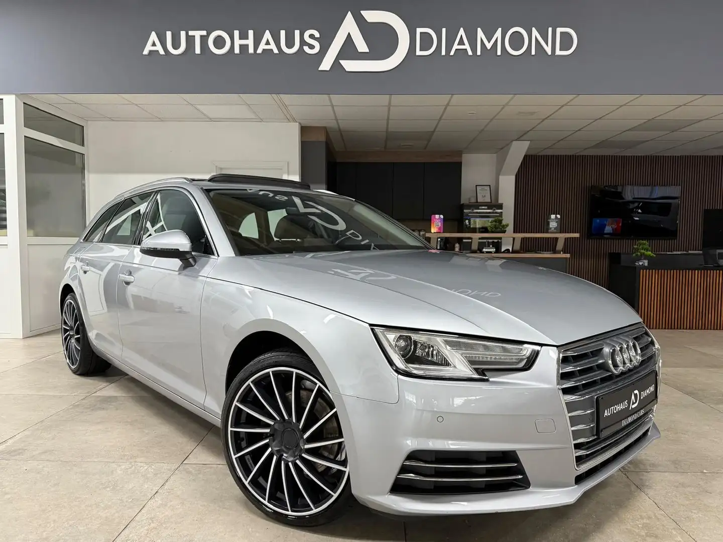 Audi A4 Avant sport* PANO * NAVI * PDC * Silber - 1
