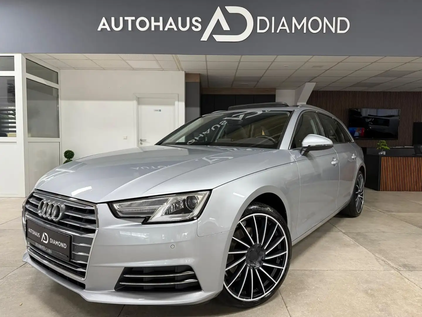 Audi A4 Avant sport* PANO * NAVI * PDC * Silber - 2