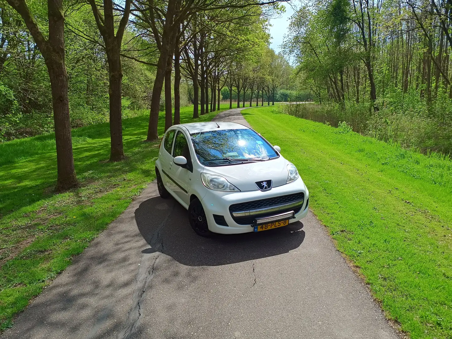 Peugeot 107 107 1.0-12V Millesim 200 White - 1