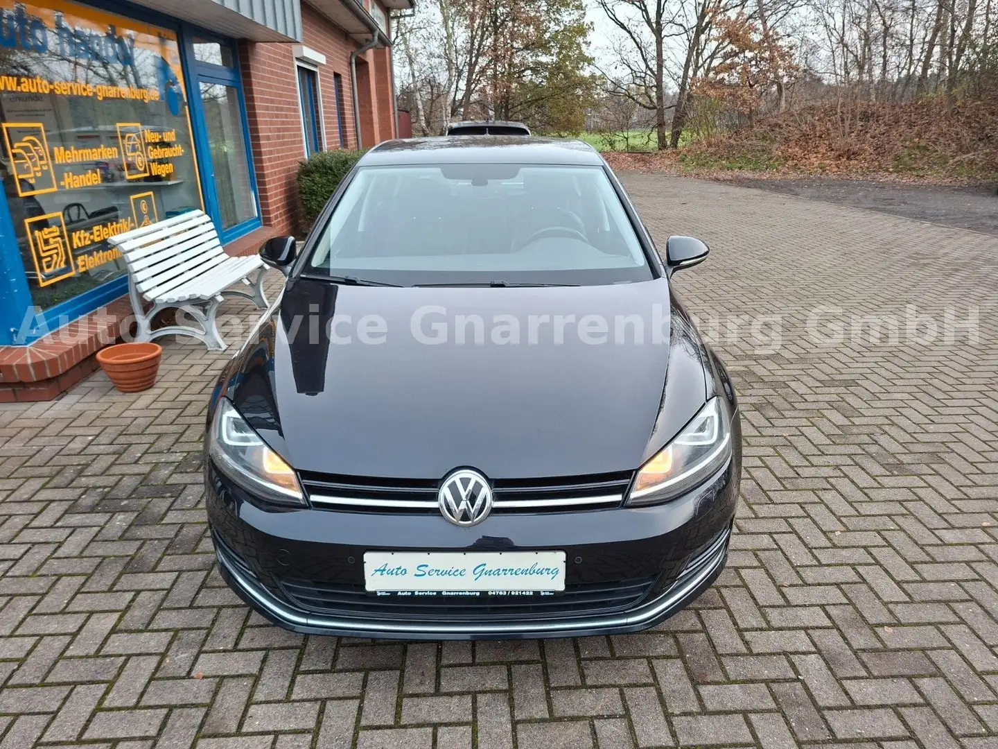 Volkswagen Golf VII Highline, 1.Hd, NAVI, SHZ, Xenon, uvm. Schwarz - 2