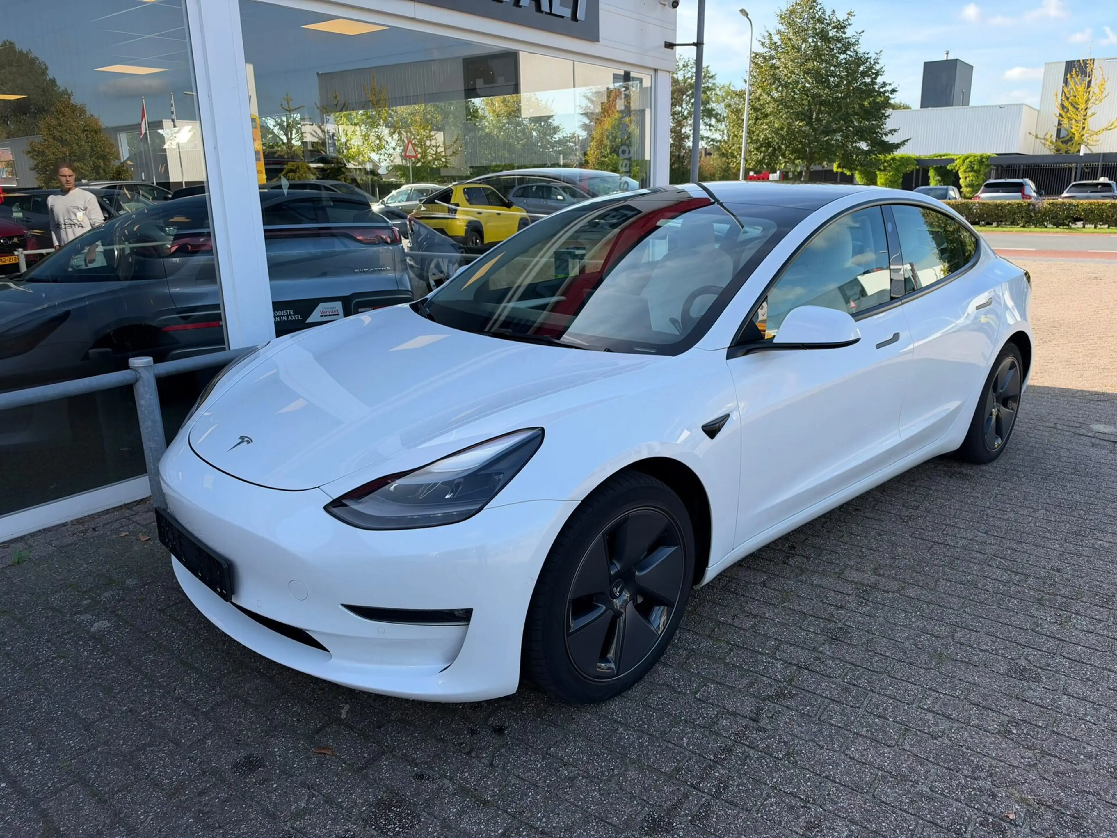 Tesla Model 3 Long Range AWD 75 kWh — photo 3