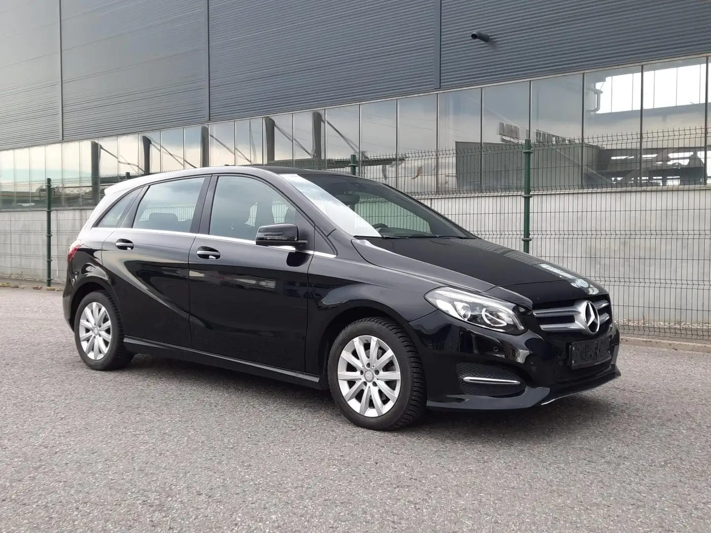 Mercedes-Benz B 200 B 200 d Schwarz - 2