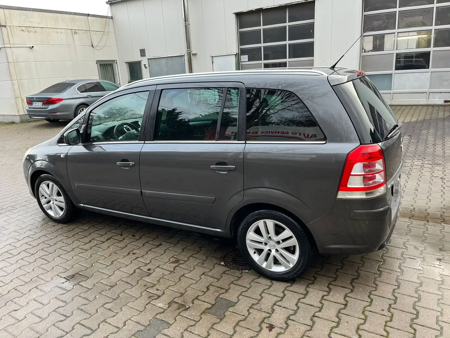Opel Zafira Zafira 1.8 / 7 Sitzer - 1