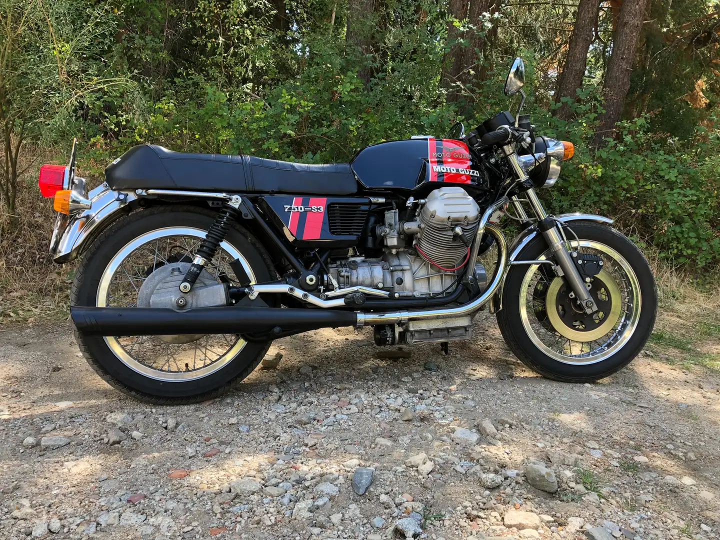 Moto Guzzi 750 S3 Rood - 2