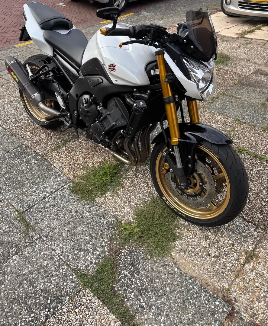 Yamaha FZ 8 Wit - 1