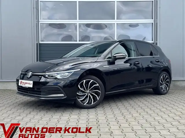Volkswagen Golf 1.5 TSI Style | LED | Camera | CarPlay | Adaptive