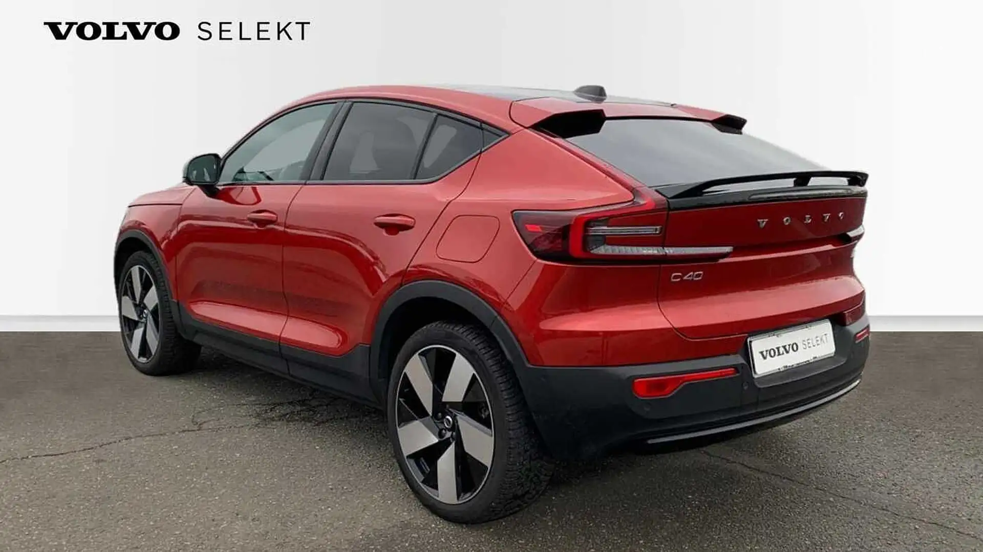 Volvo C40 Single Motor Extended Range |  Ultimate Red - 2