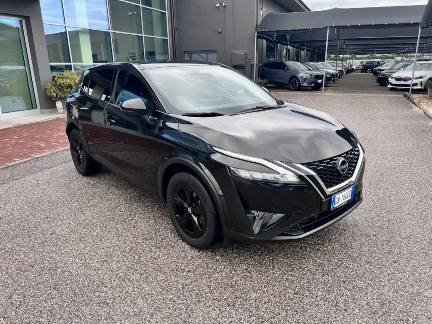 Nissan Qashqai MHEV 158 CV Xtronic N-Connecta Negro - 2
