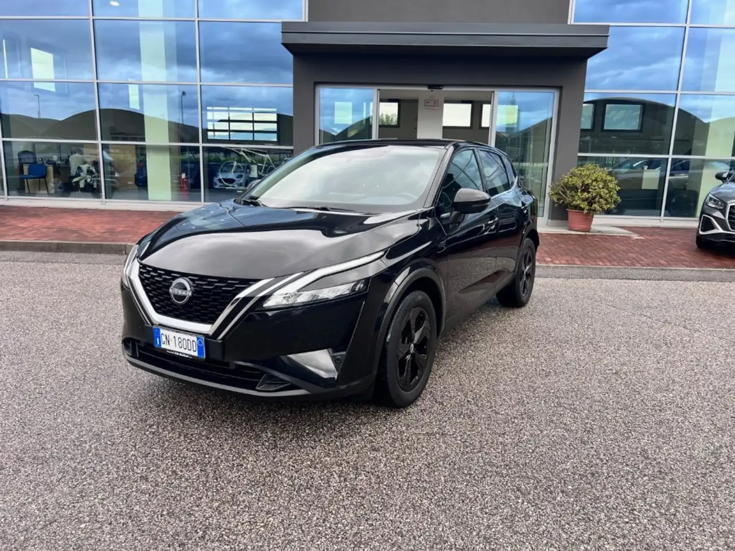 Nissan Qashqai MHEV 158 CV Xtronic N-Connecta Negro - 1