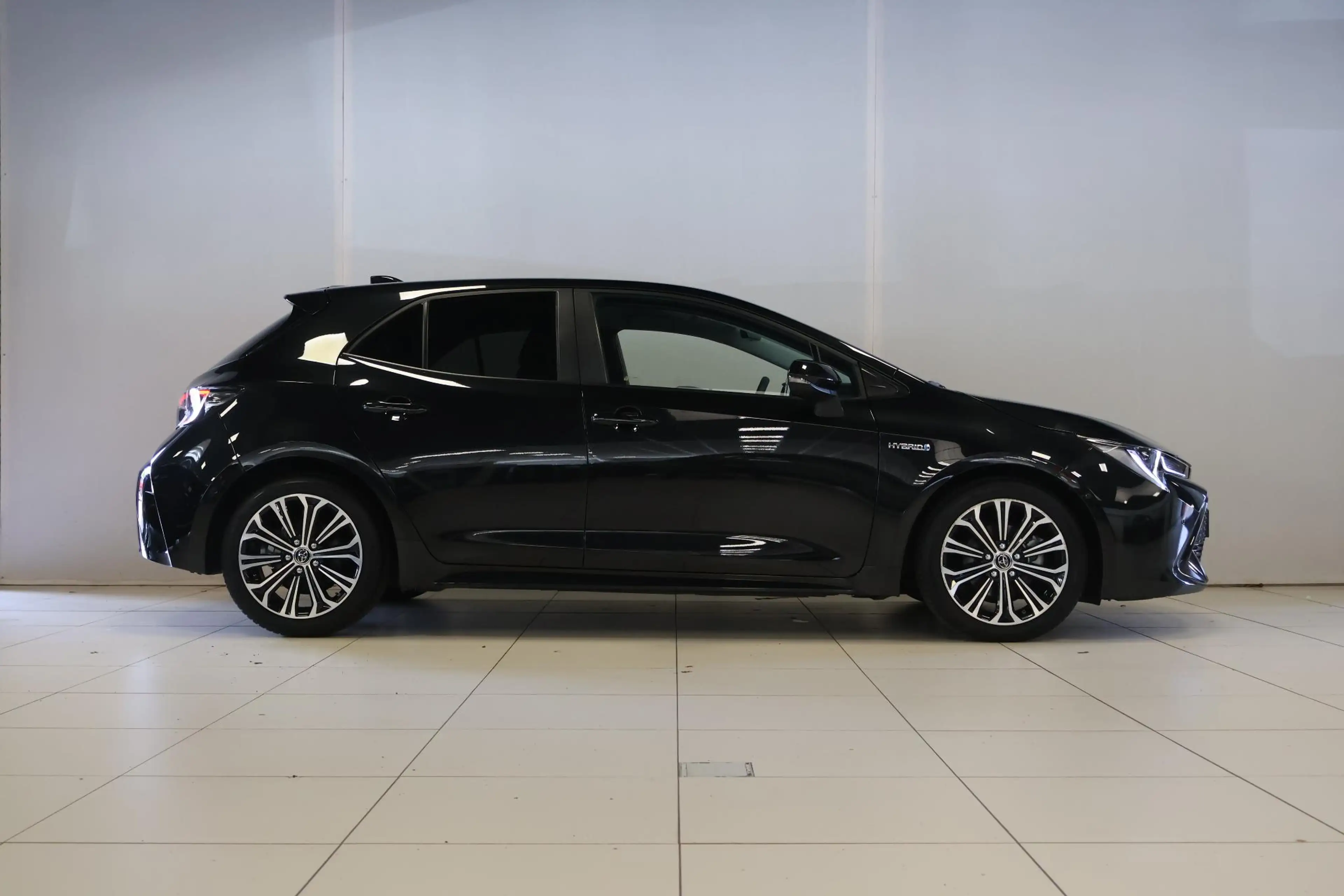 Toyota Corolla 1.8 Hybrid Style — photo 5