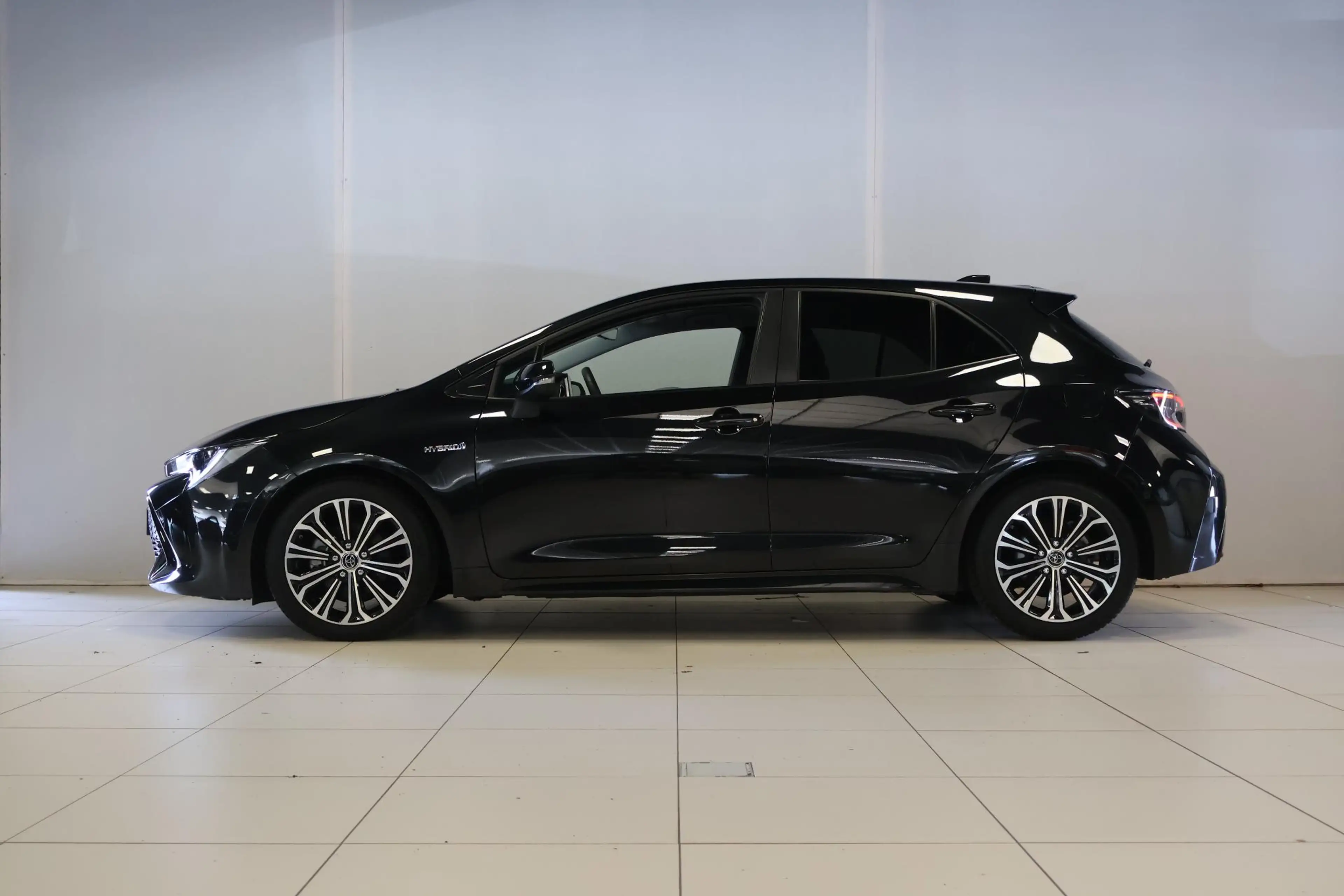 Toyota Corolla 1.8 Hybrid Style — photo 3