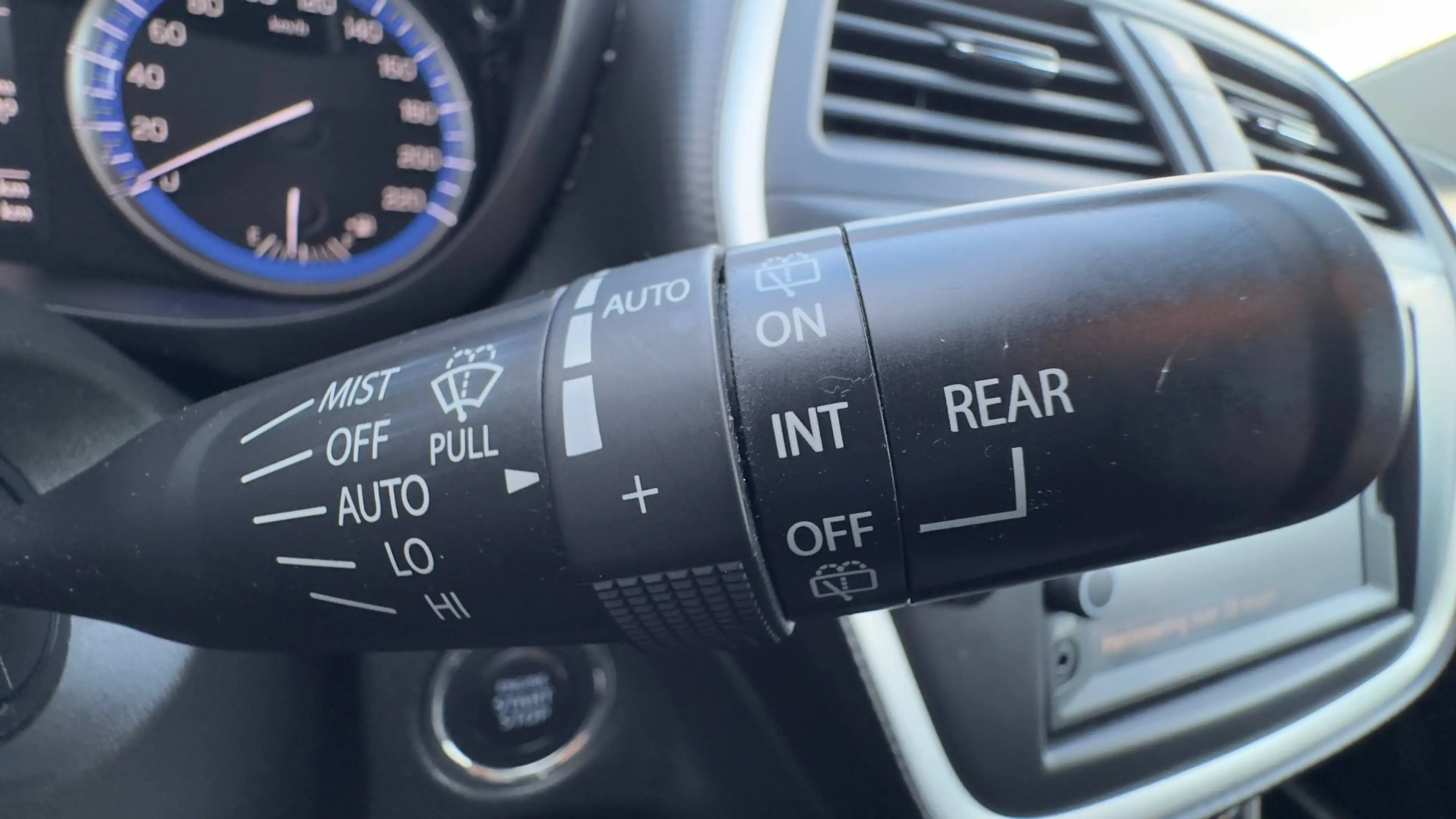 Suzuki SX4 1.6 High Executive — photo 14
