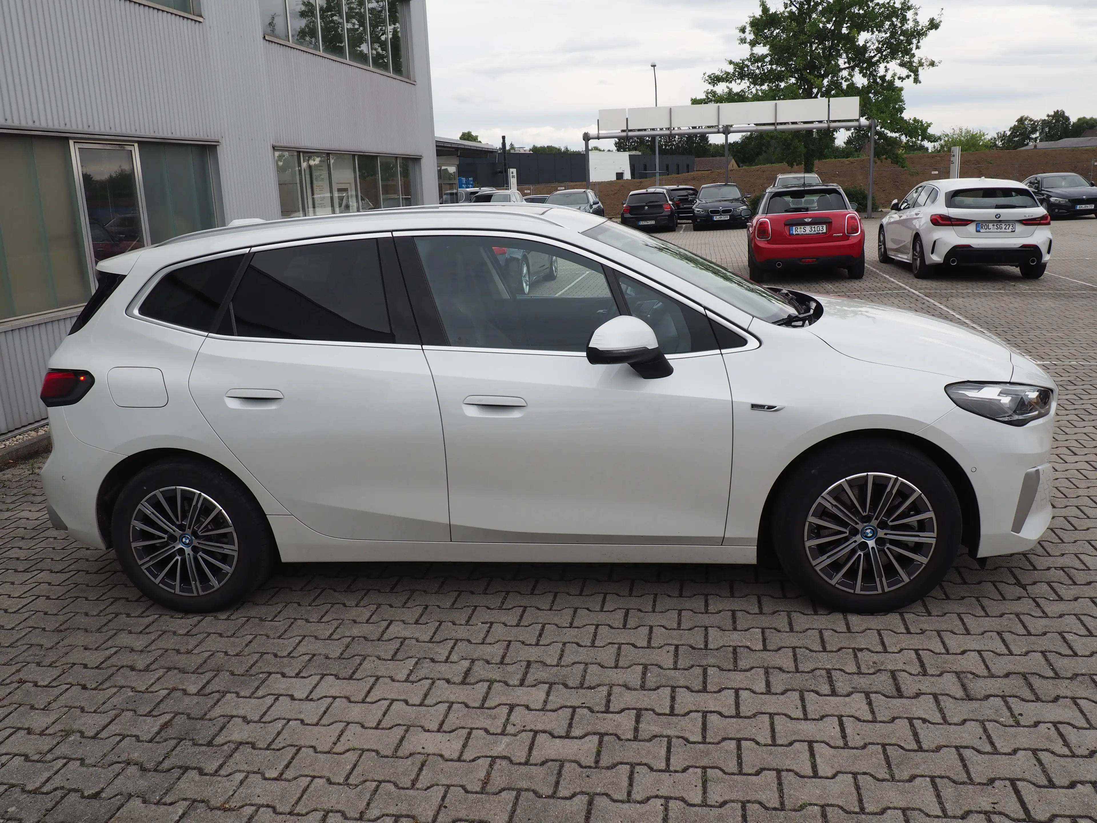 BMW 230 e xDrive Active Tourer Aut. Luxury Line*HarmanKardon*AHKschwenk*Panorama*Massage*360°* — photo 8